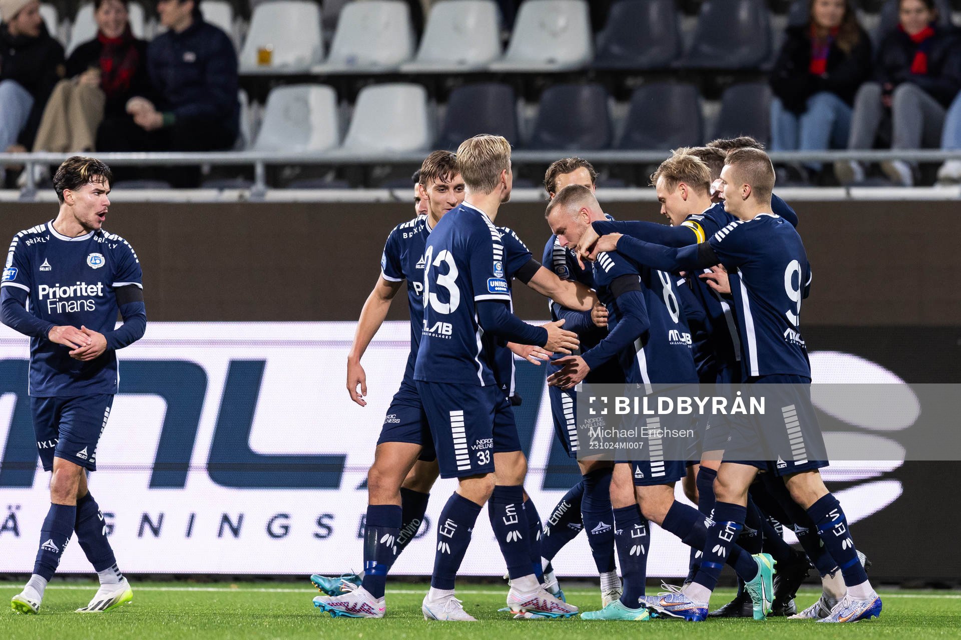 Utsiktens Jesper Brandt jublar