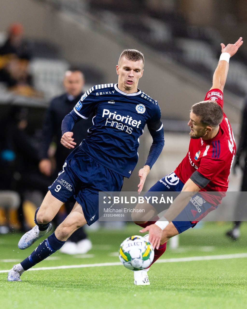 Utsiktens Lucas Hedlund och Östers Ivan Kricak