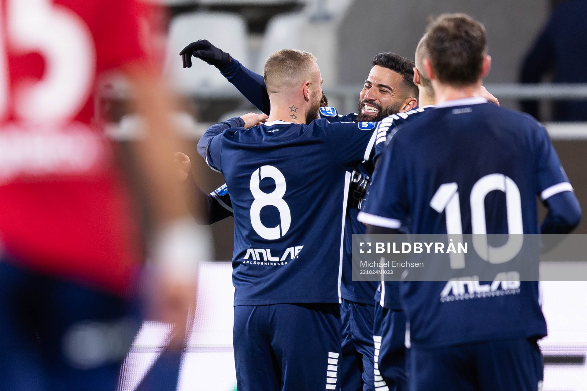 Utsiktens Paulo Marcelo Souza Alves jublar efter 2-0 under fotbollsmatchen i Superettan mellan Utsikten och Öster den 24 oktober 2023 i Göteborg.