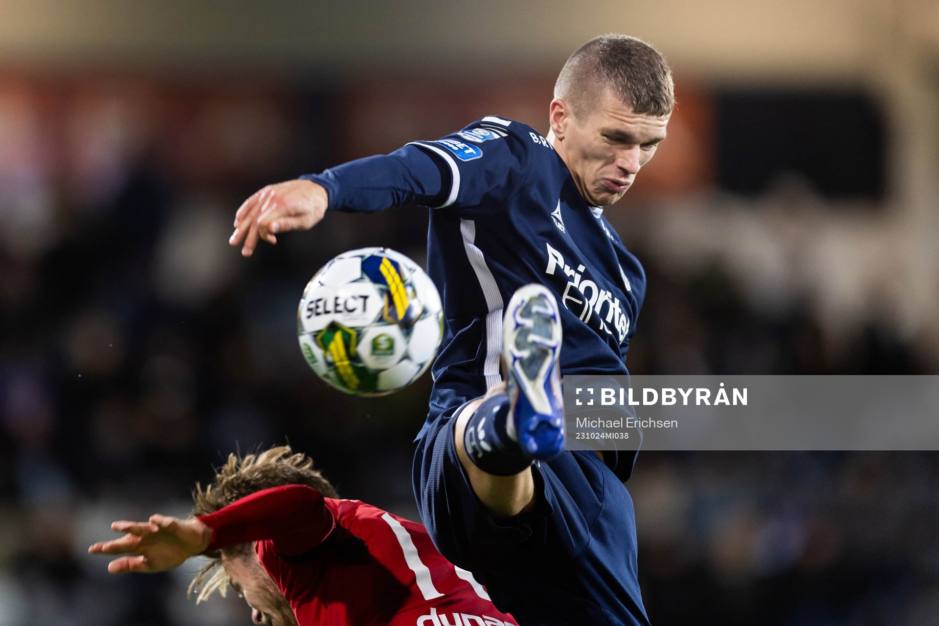 Östers Daniel Ljung och Utsiktens Lucas Hedlund