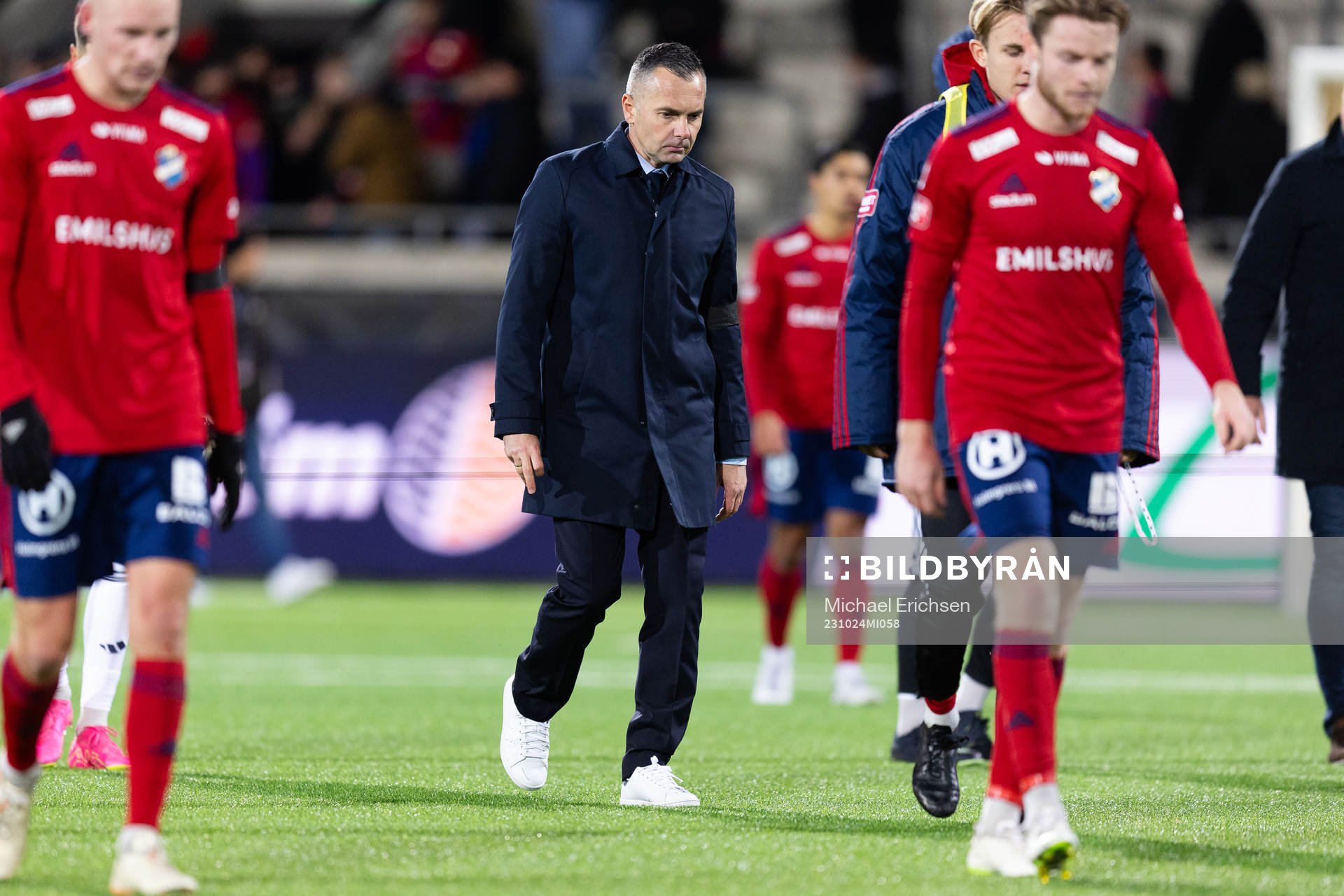 Östers tränare Srdjan Tufegdzic deppar