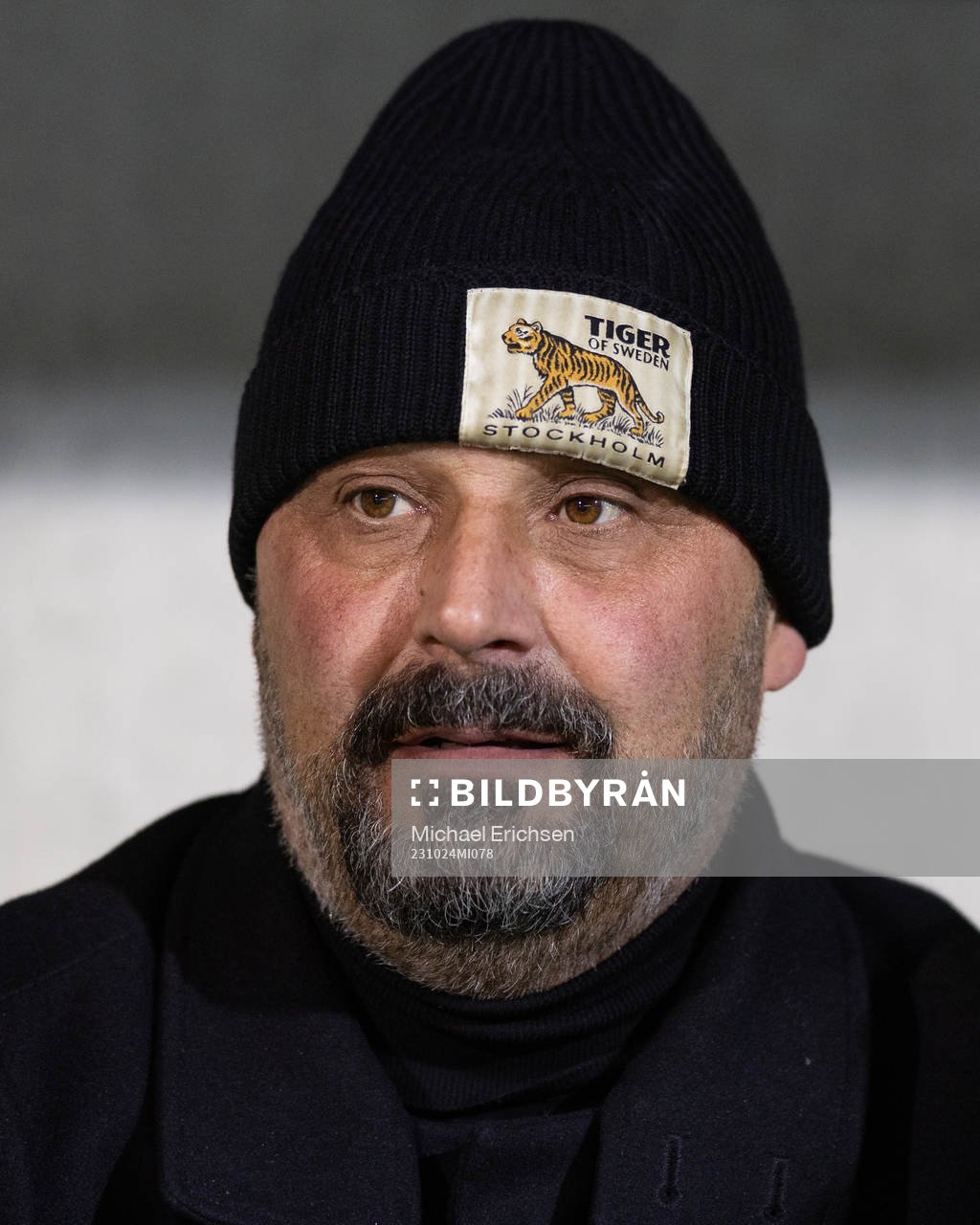 Utsiktens manager Bosko Orovic innan fotbollsmatchen i