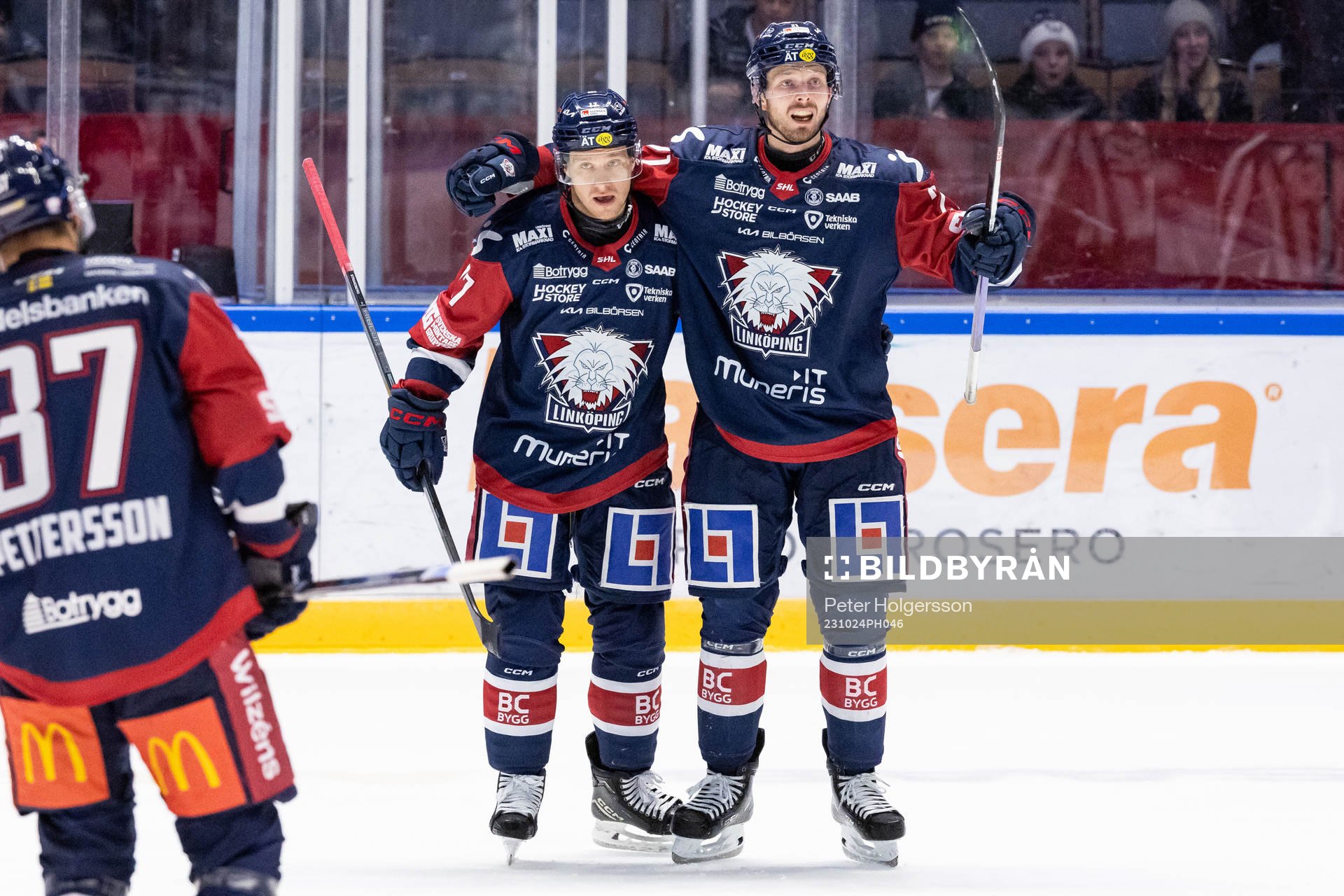 Linköpings Sebastian Strandberg och Christoffer Ehn jublar