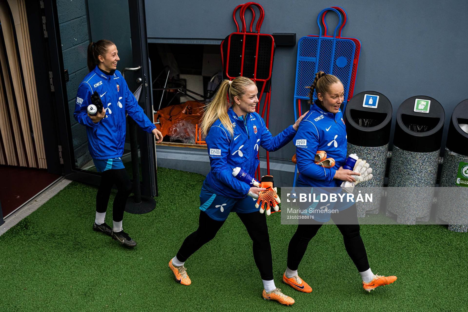 Cecilie Hauståker Fiskerstrand, Guro Pettersen and Aurora