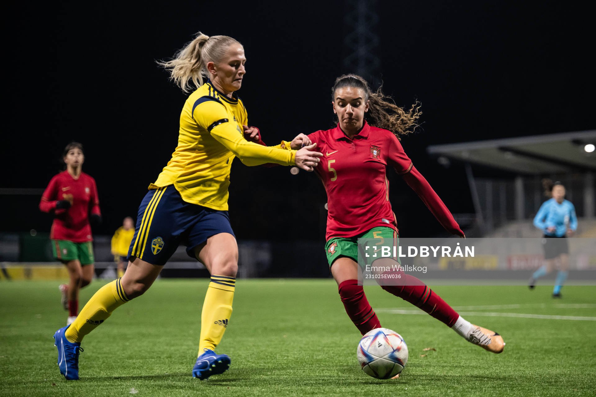 Tuva Skoog of Sweden and Ana Riberio of Portugal
