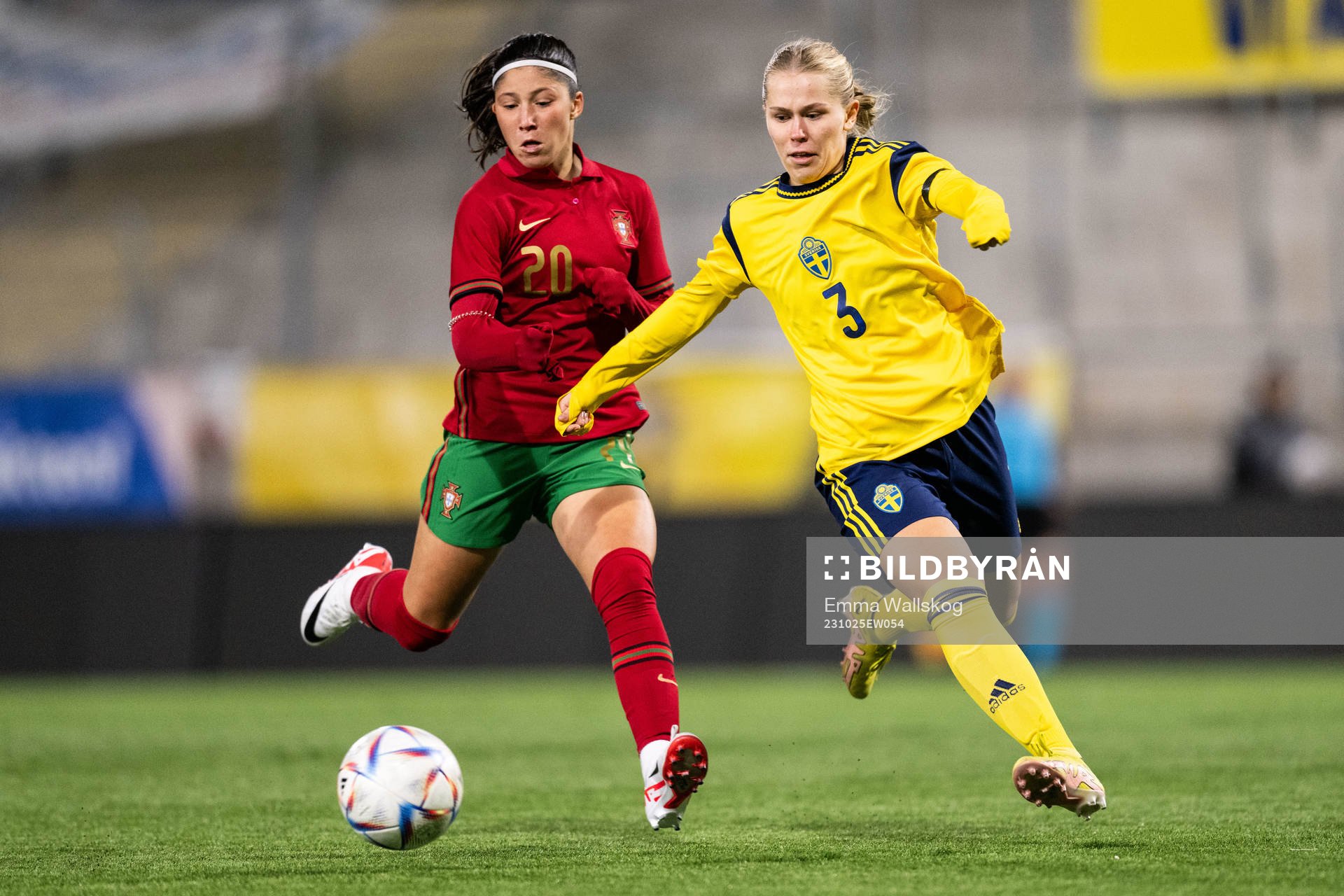 Lara Martins of Portugal and Ida Garmfors of Sweden