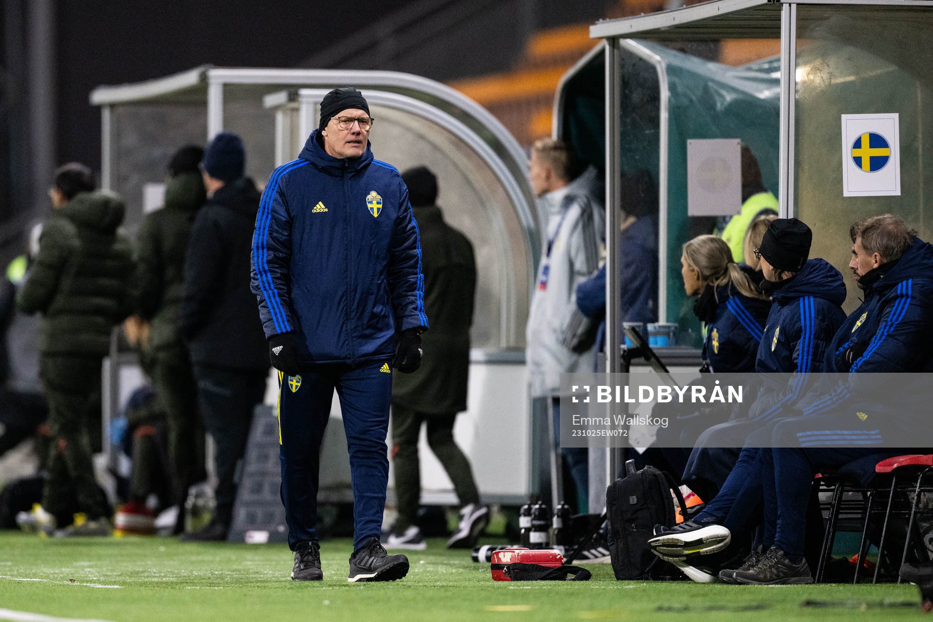 Head coach Anders Bengtsson of Sweden during the UEFA Women's Under-19 Euro Qualifier football match between Sweden and Portugal on October 25, 2023 in Västerås. 