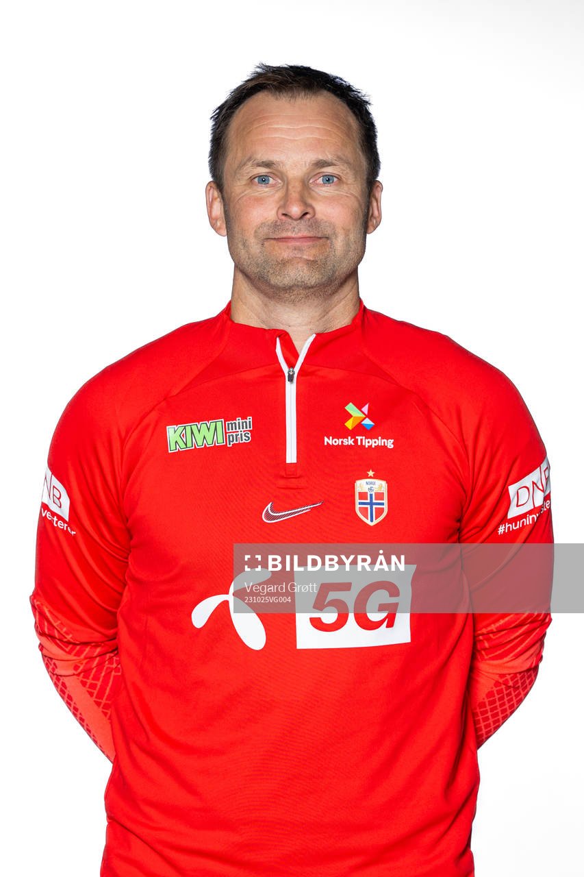 Jon Knudsen, goalkeeper coach of the Norwegian women's