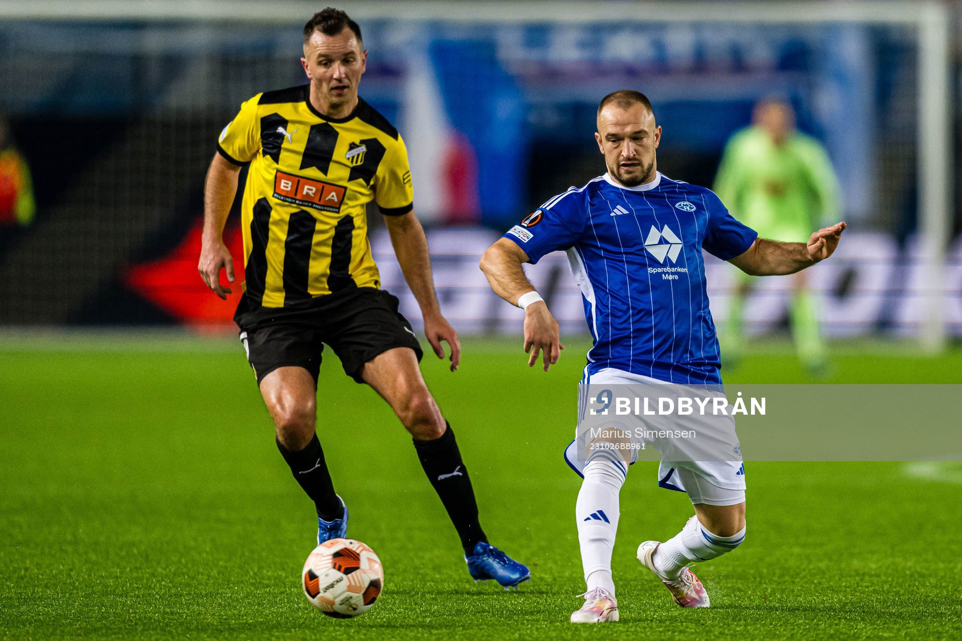 Even Hovland of Häcken and Veton Berisha of Molde