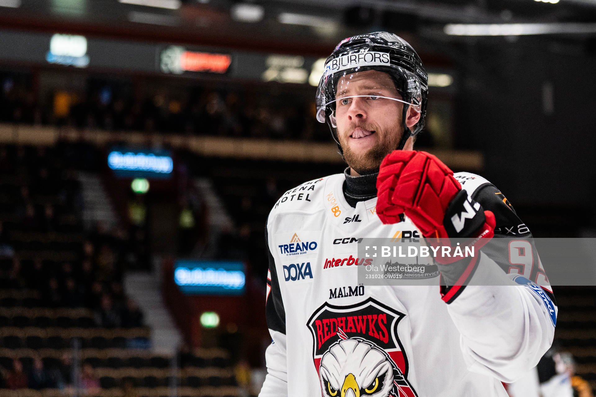 Malmö Redhawks Carl Persson jublar