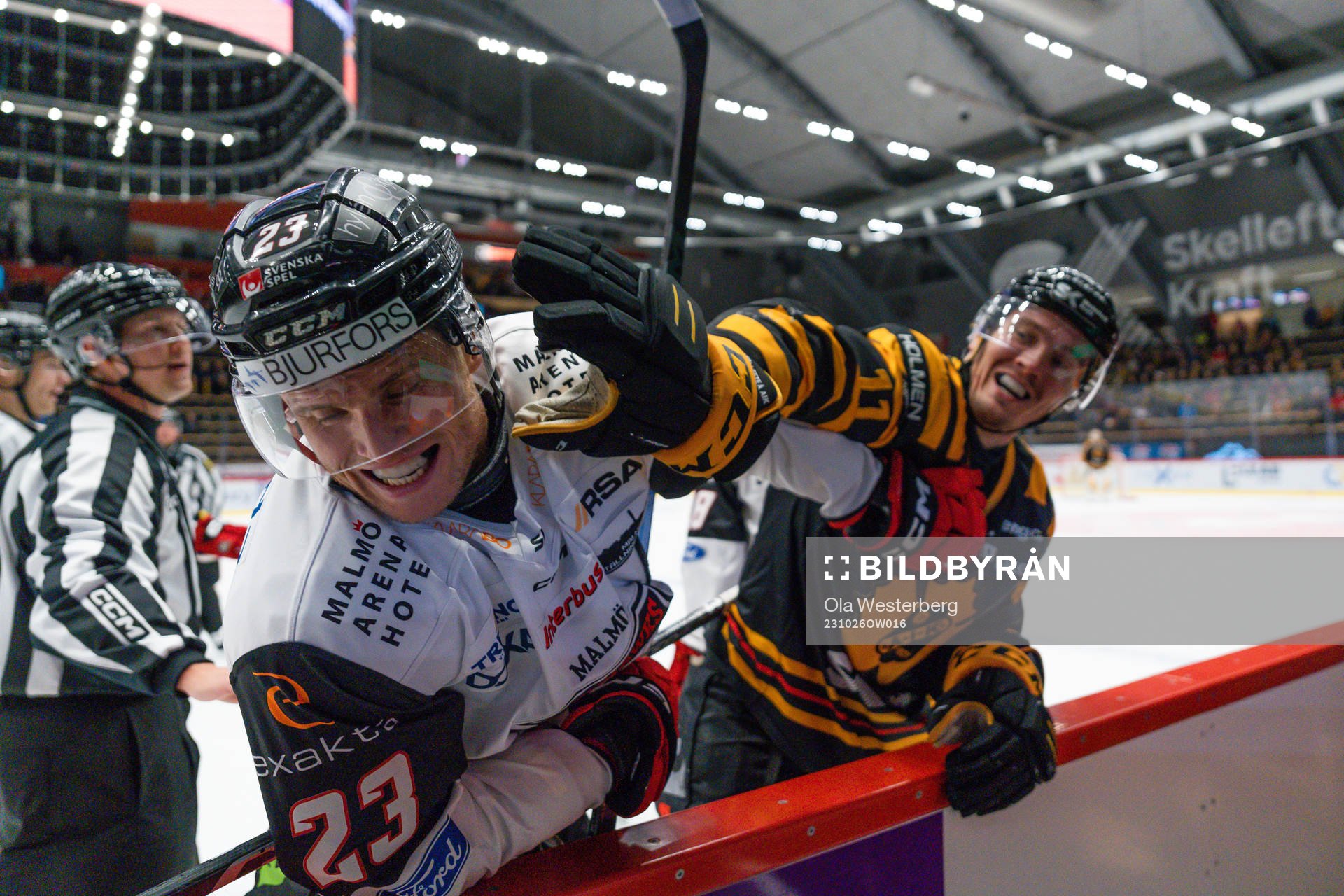 Malmö Redhawks Christoffer Forsberg och Skellefteås Max