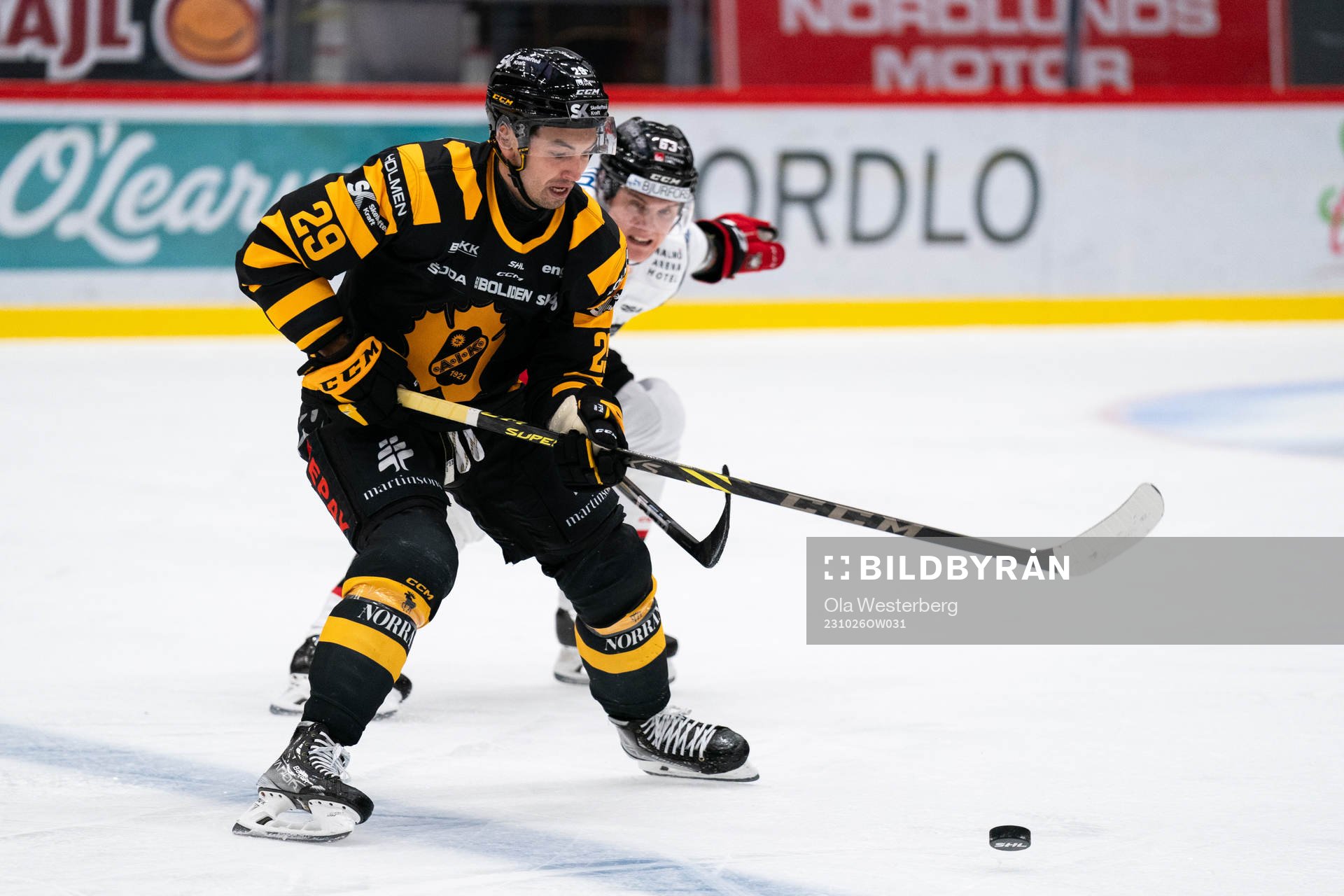 Skellefteås Dylan Sikura och Malmö Redhawks Fredrik