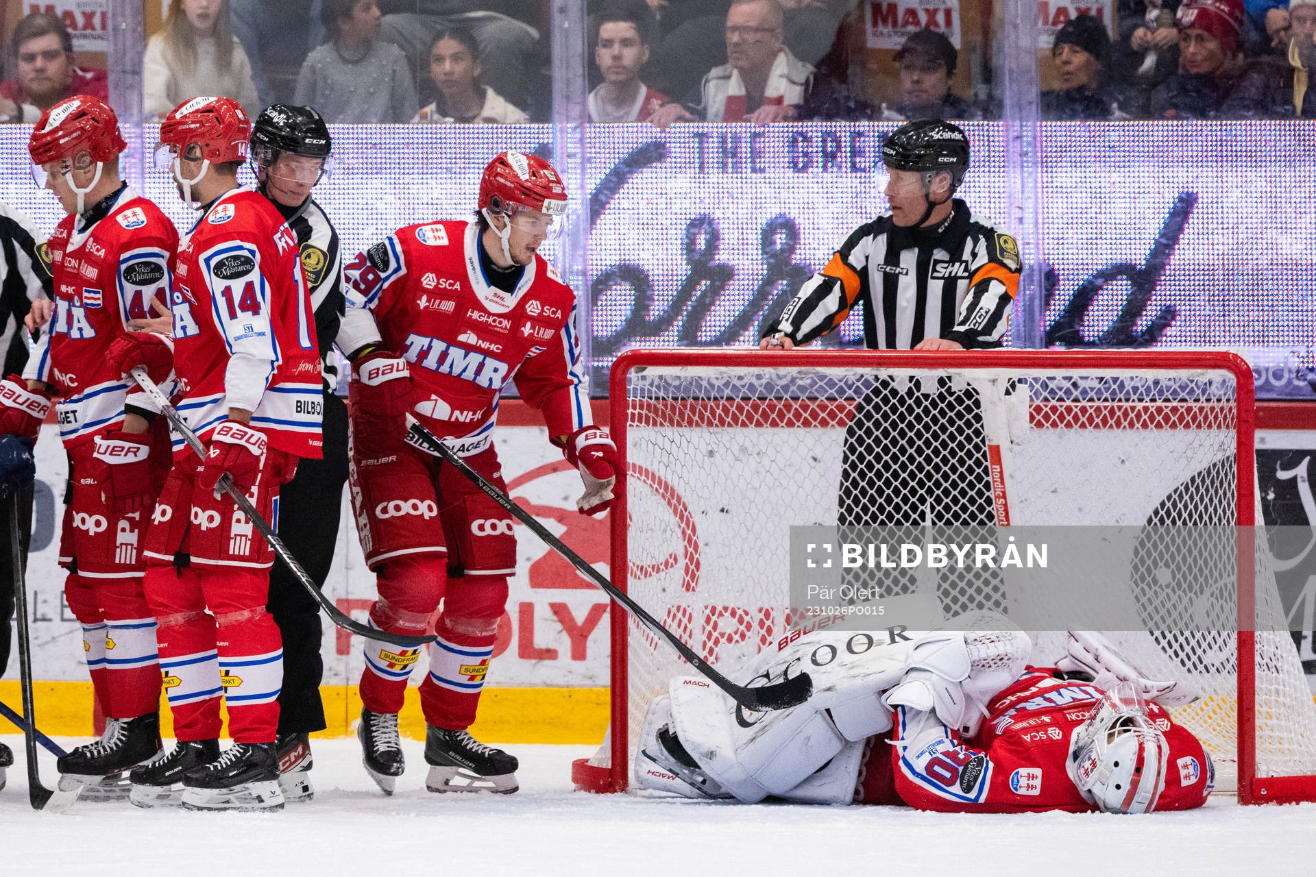Timrås målvakt Jacob Johansson har ont