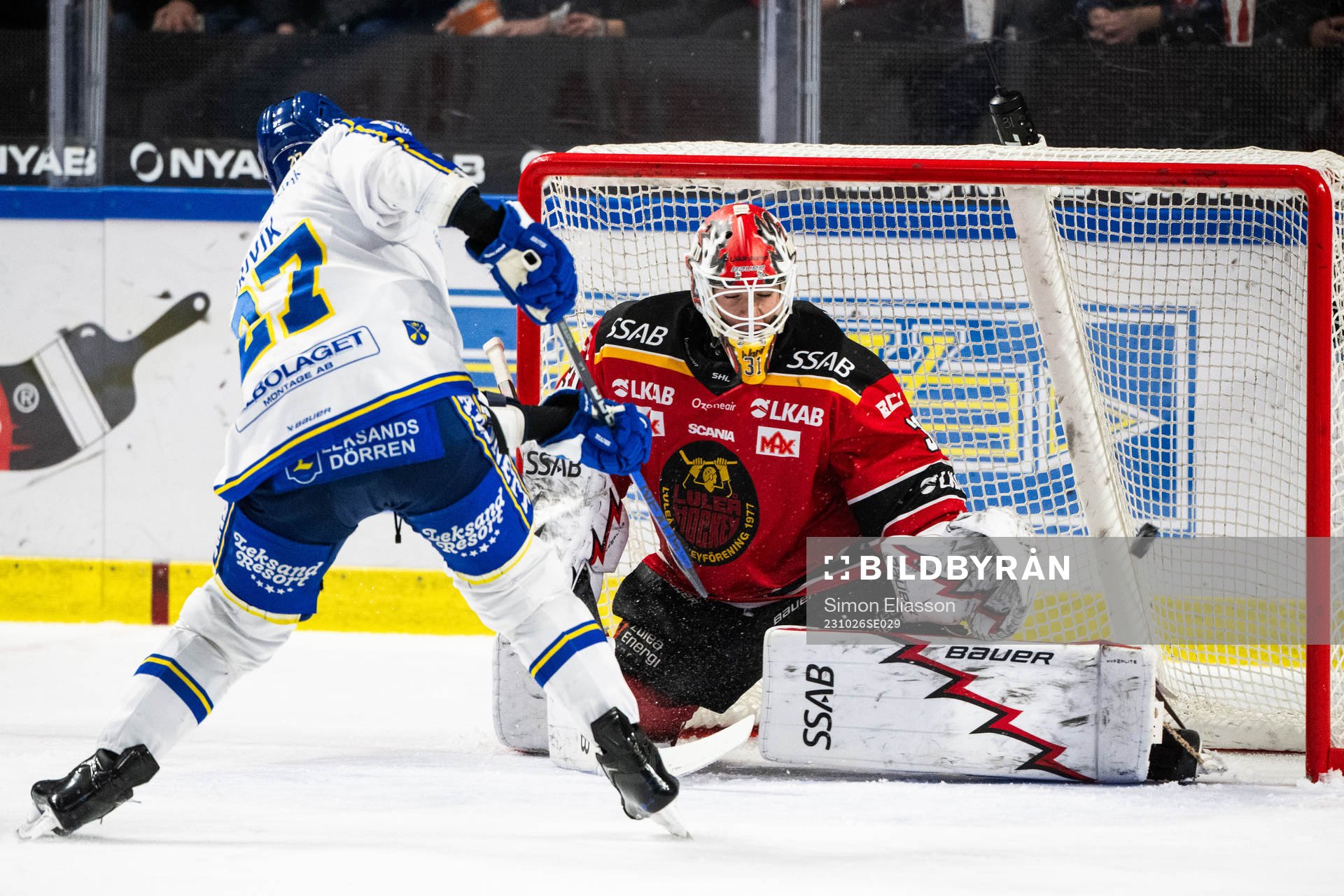 Leksands Marek Hrivik gör 1-3 bakom Luleås målvakt