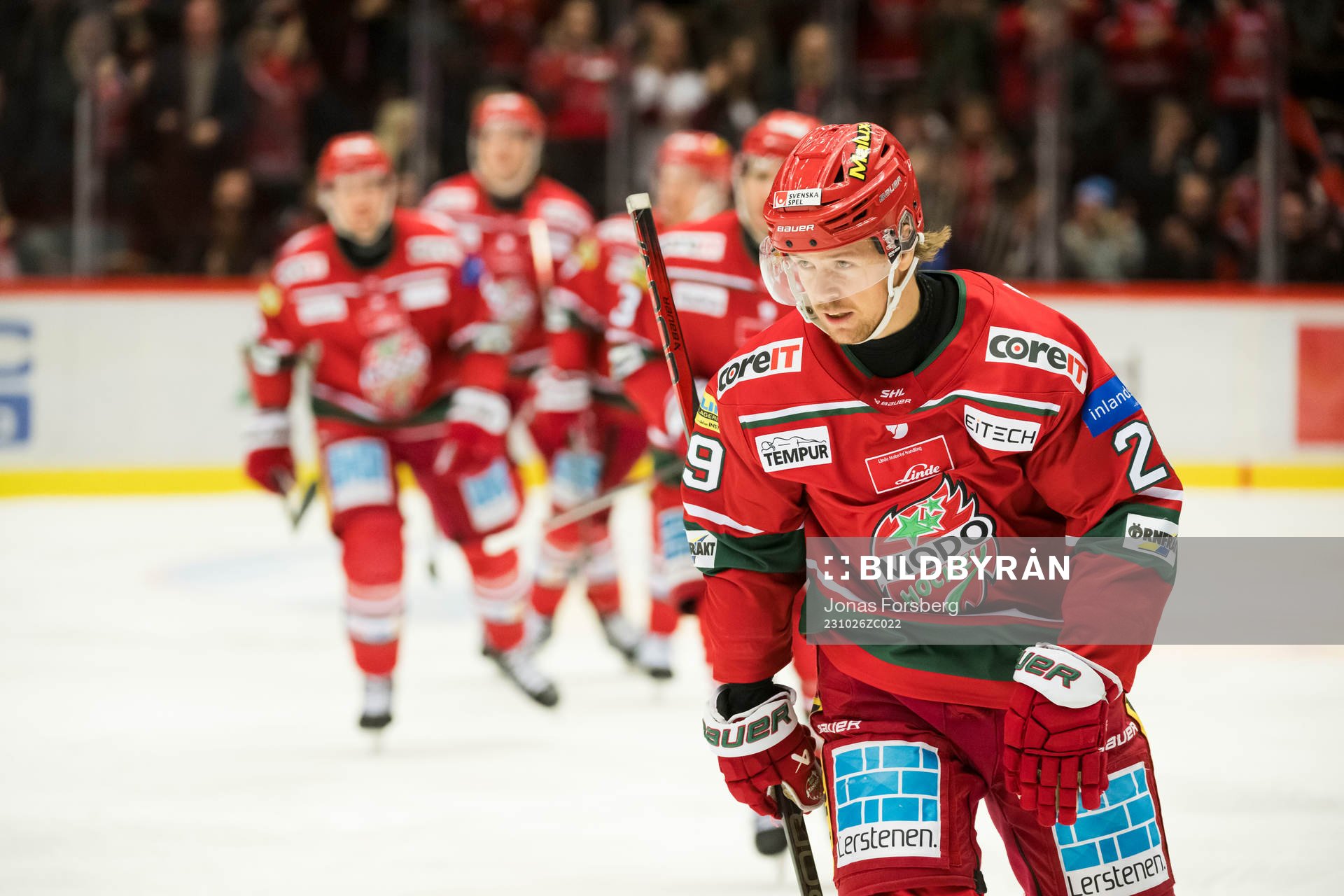 MoDos Mikkel Aagaard jublar