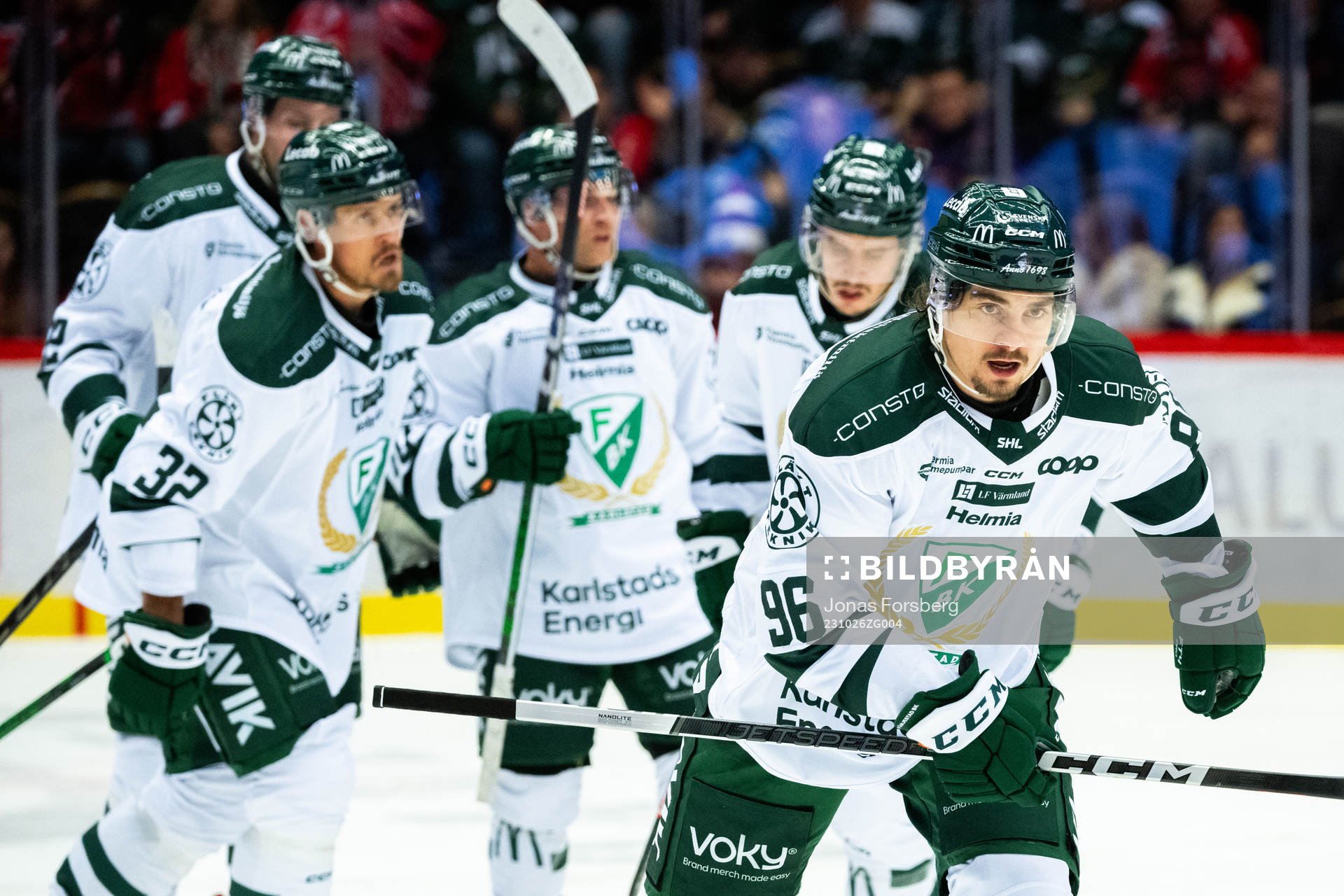Färjestads David Tomasek jublar
