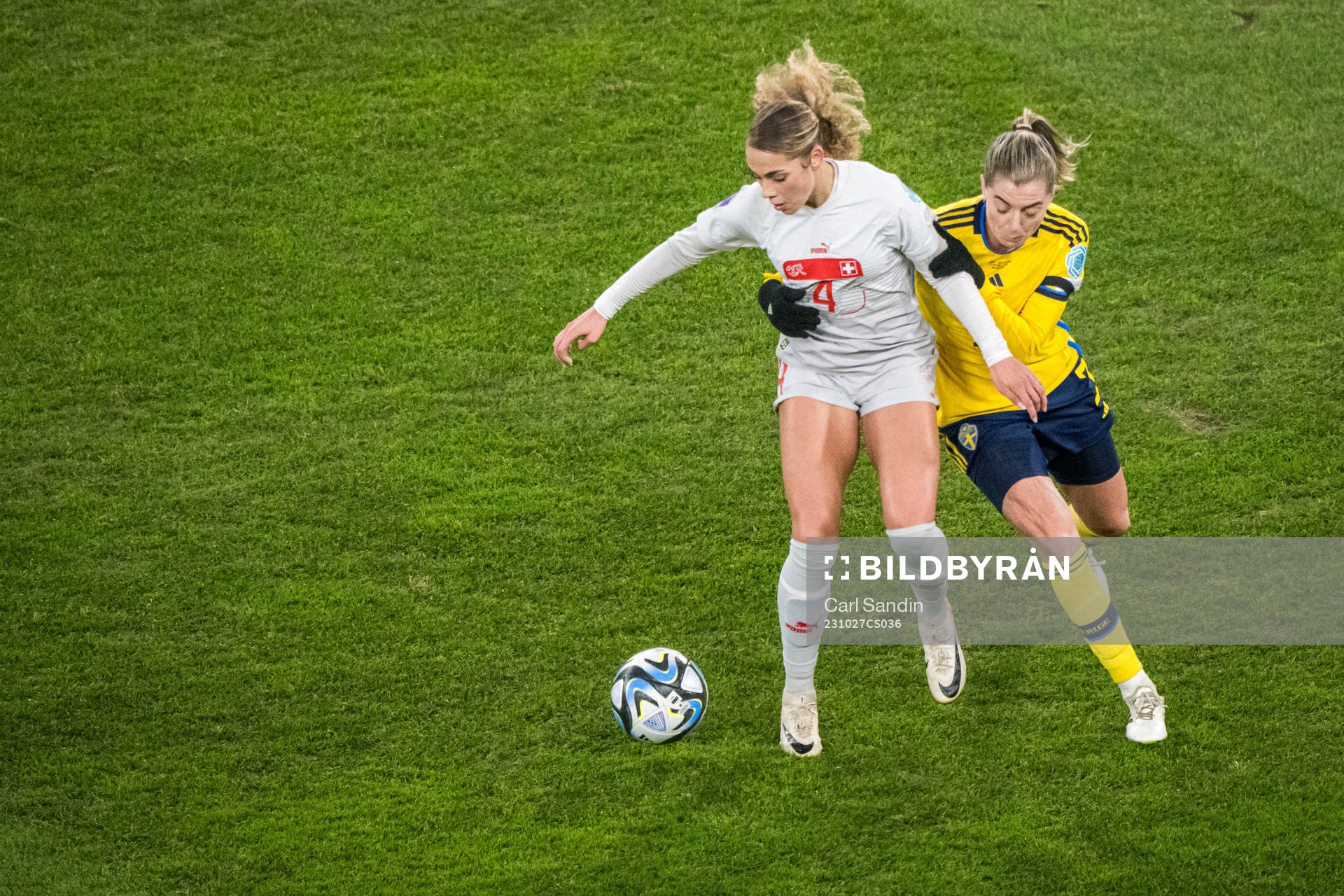 Alayah Pigrim of Switzerland and Linda Sembrant of Sweden