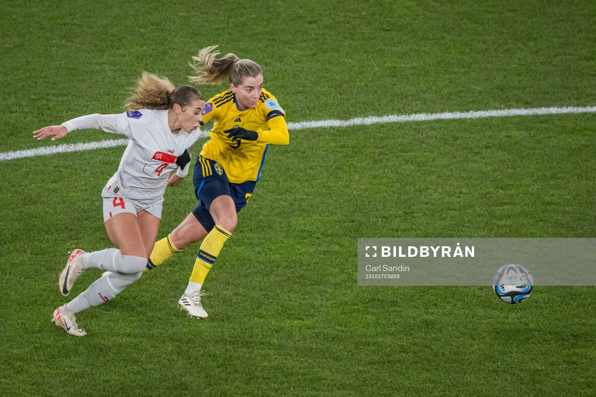 Alayah Pigrim of Switzerland and Linda Sembrant of Sweden