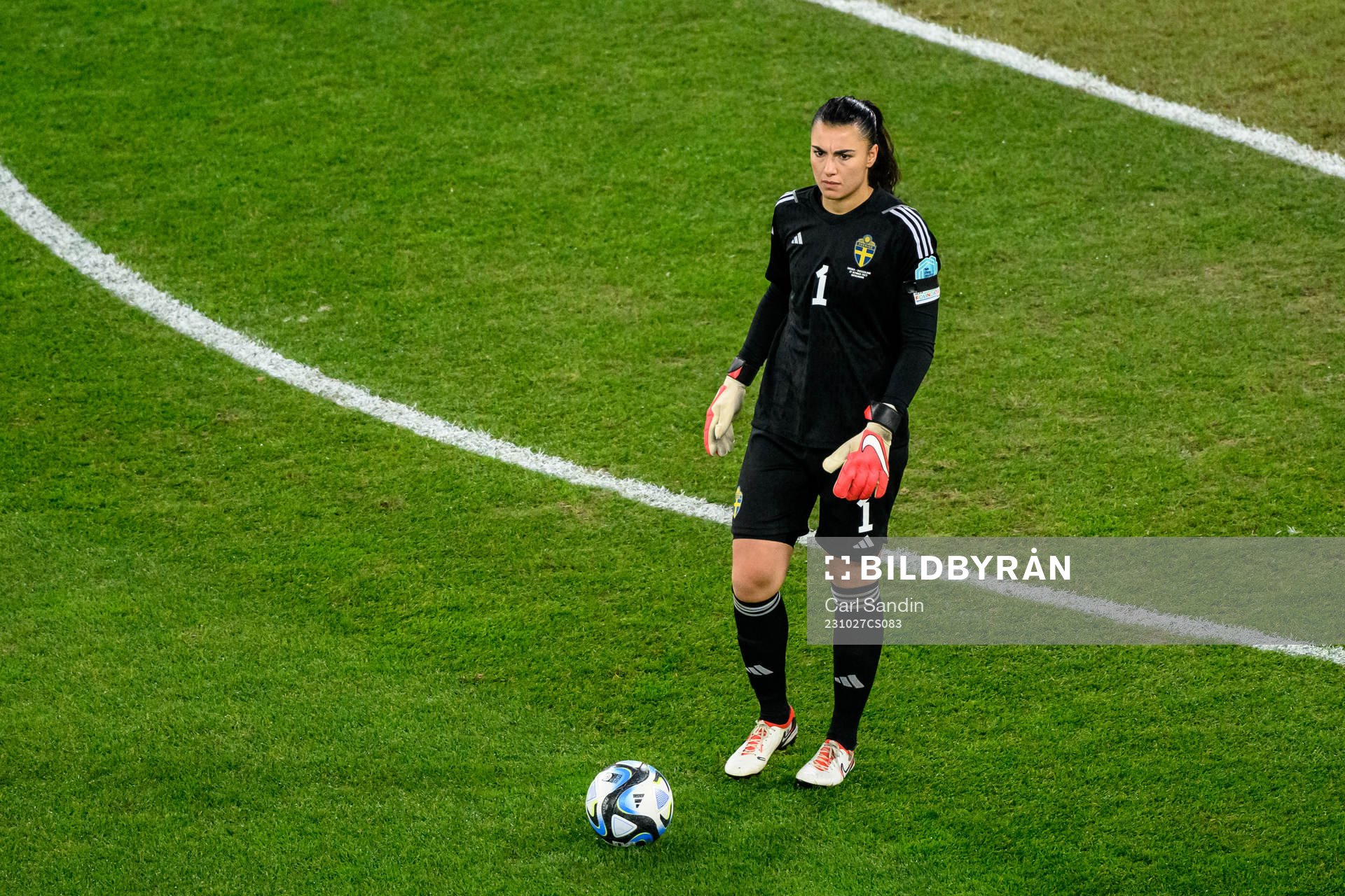 goalkeeper Zecira Musovic of Sweden