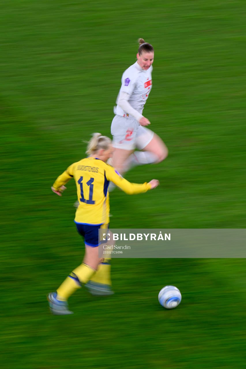 Stina Blackstenius of Sweden and Julia Stierli of