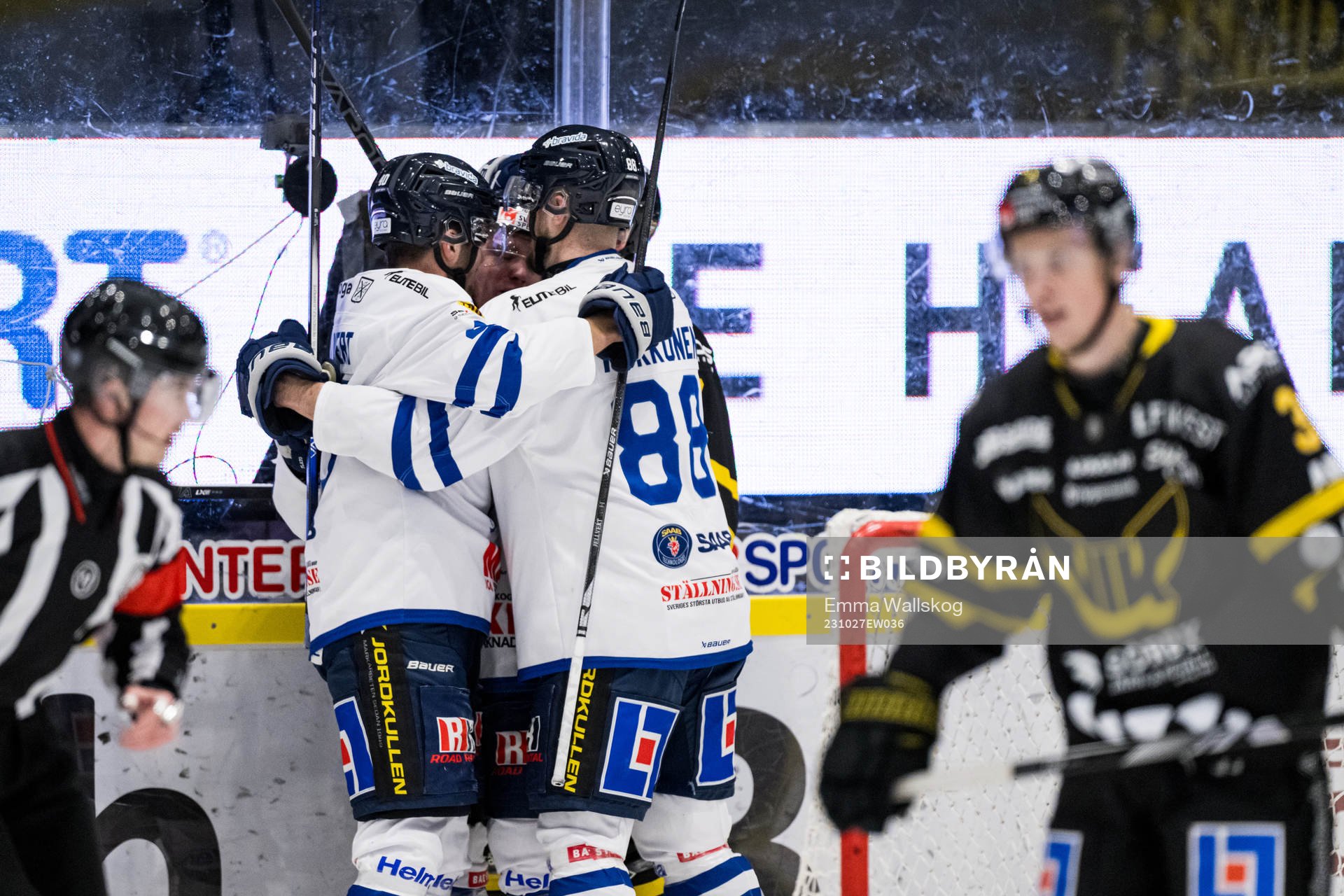 Karlskogas Hampus Plato jublar 0-2
