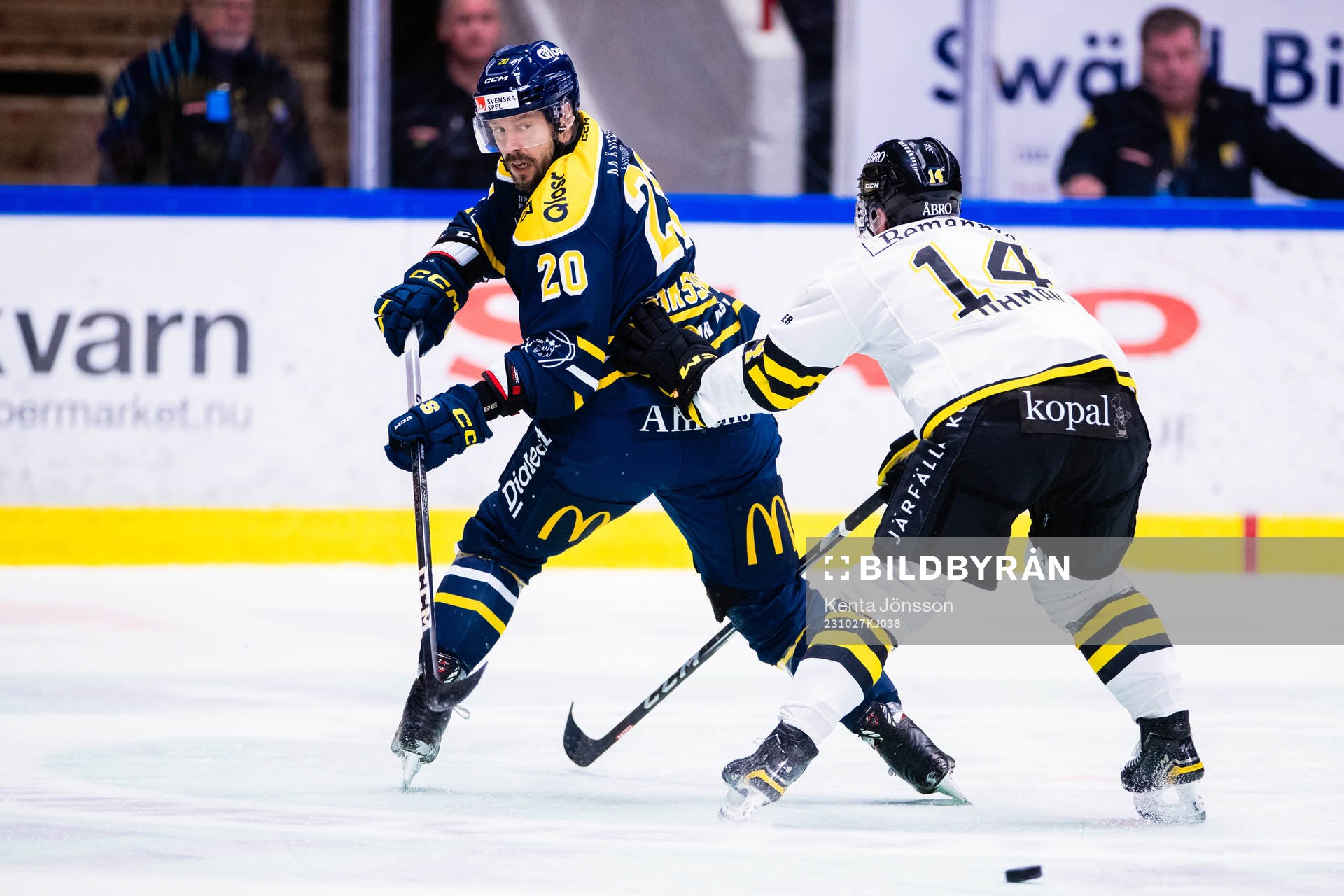 Södertäljes Marcus Eriksson och AIKs Oscar Öhman