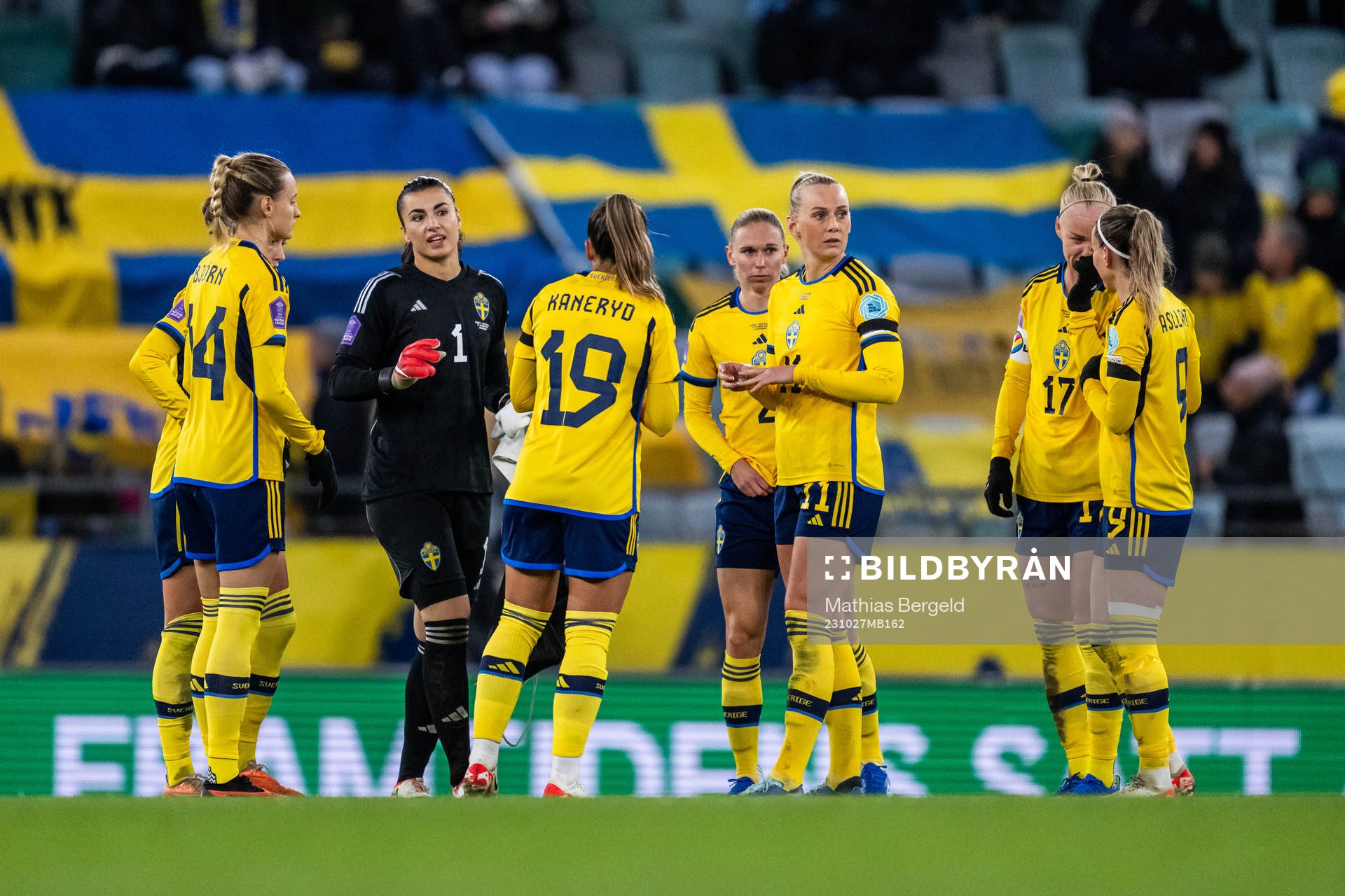 Nathalie Björn, goalkeeper Zecira Musovic, Johanna Rytting
