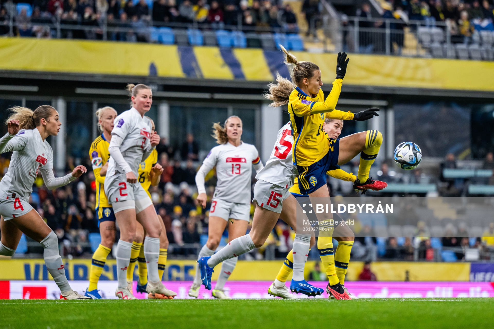Luana Buhler of Switzerland and Nathalie Björn of Sweden