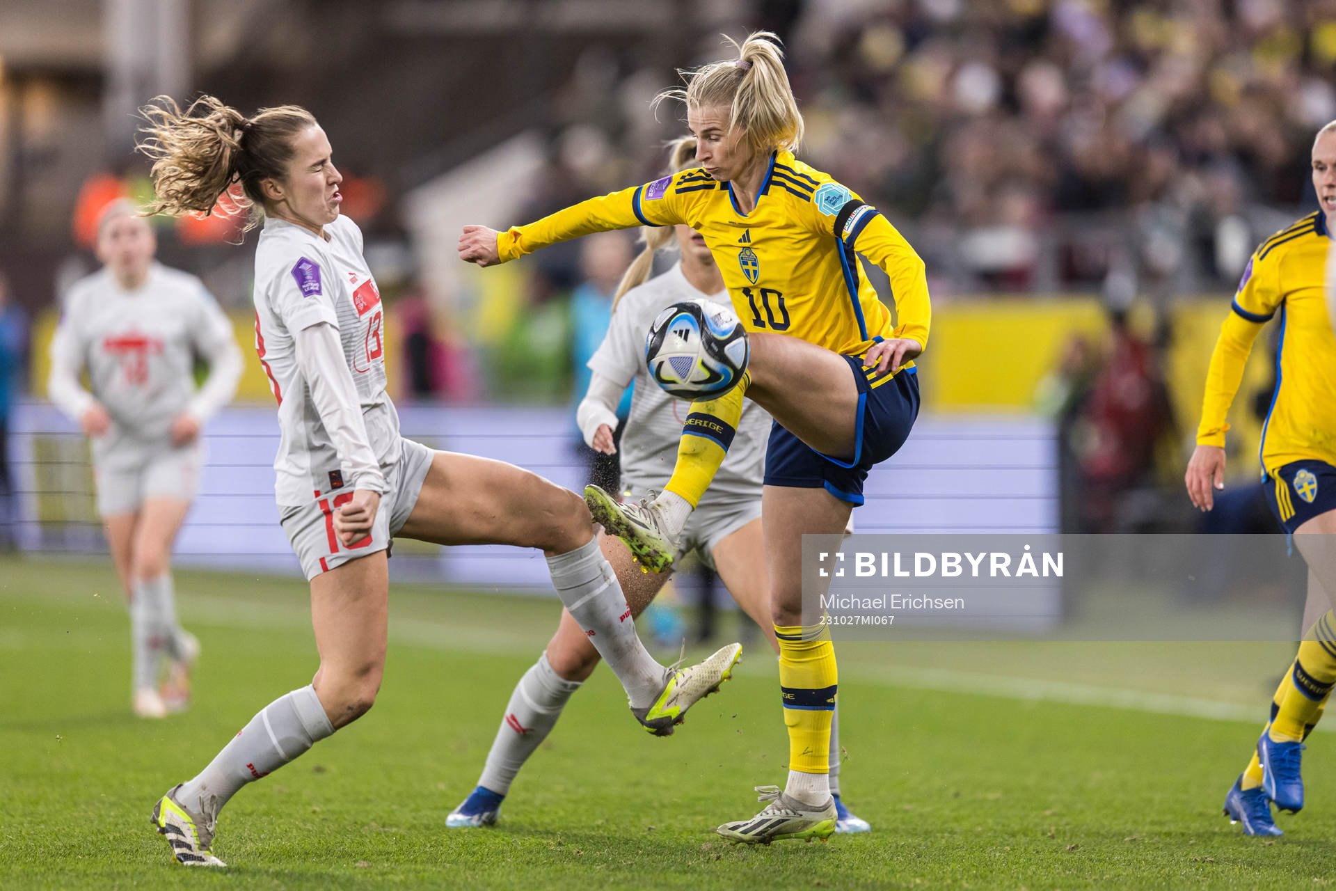 Lia Wälti of Switzerland and Sofia Jakobsson of Sweden