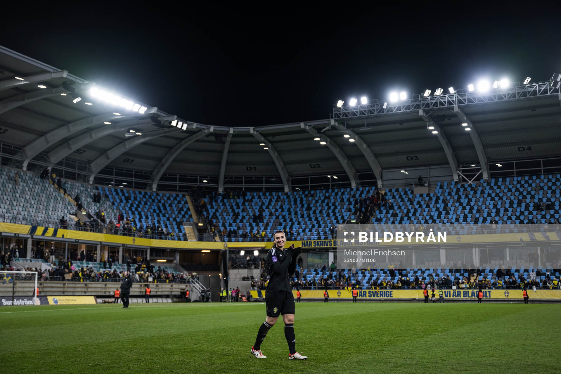 Goalkeeper Zecira Musovic of Sweden