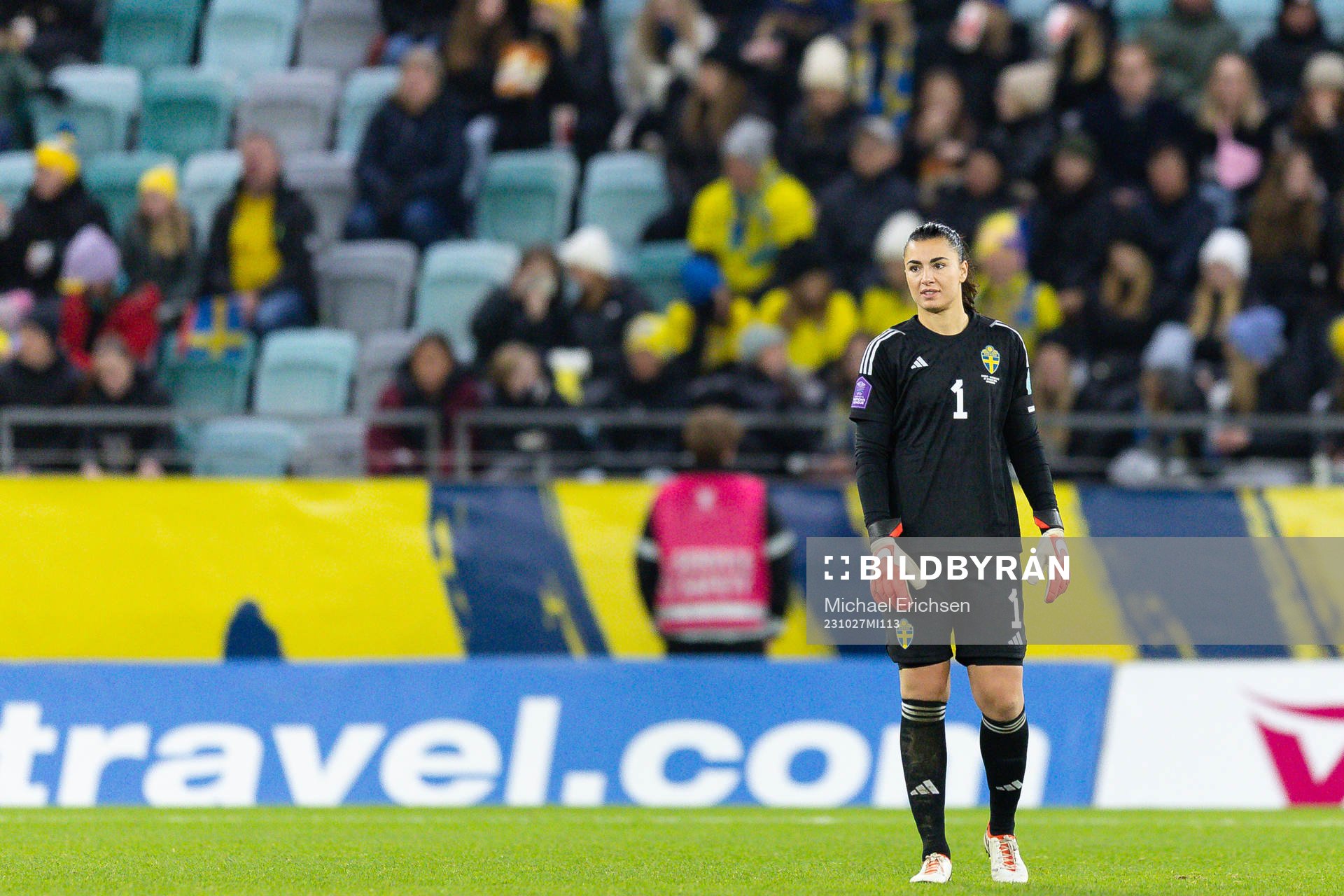 Goalkeeper Zecira Musovic of Sweden