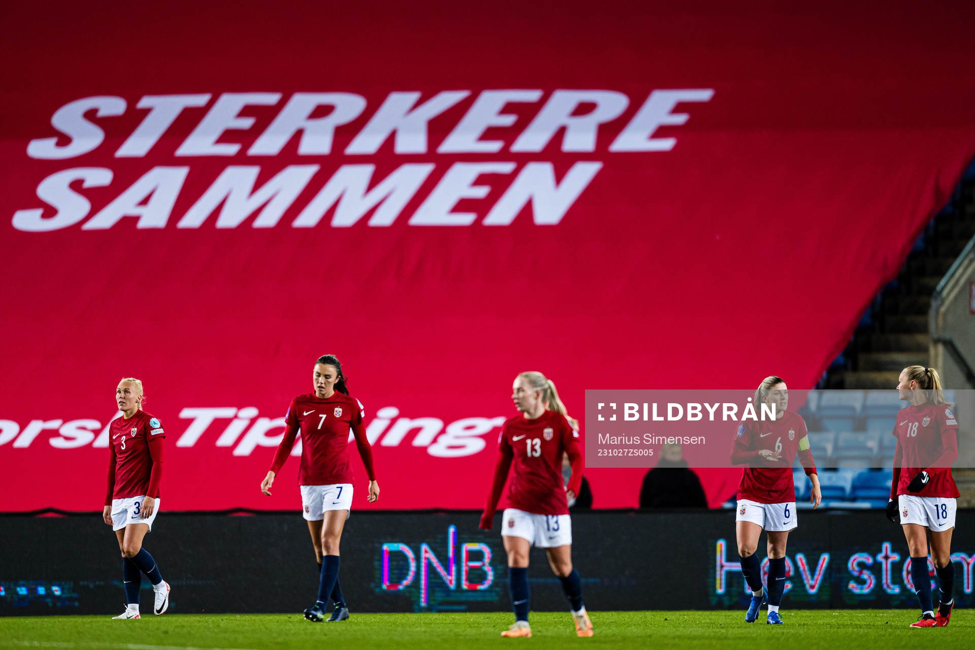 Maria Thorisdottir, Ingrid Syrstad Engen, Maren Mjelde and