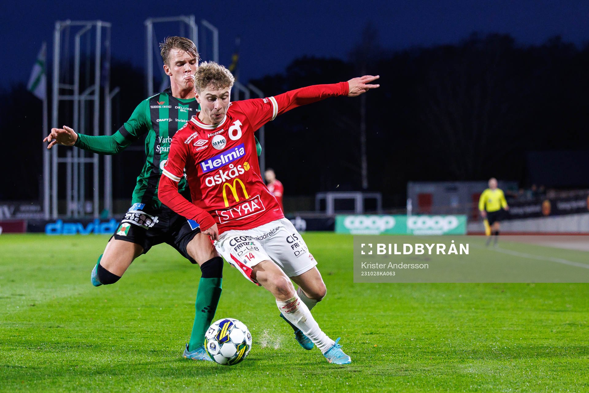 Varbergs Victor Karlsson och Degerfors Hugo Bolin