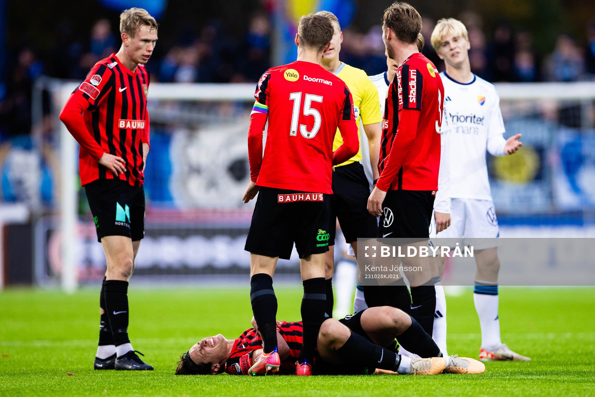 Brommapojkarnas Kevin Ackermann har ont