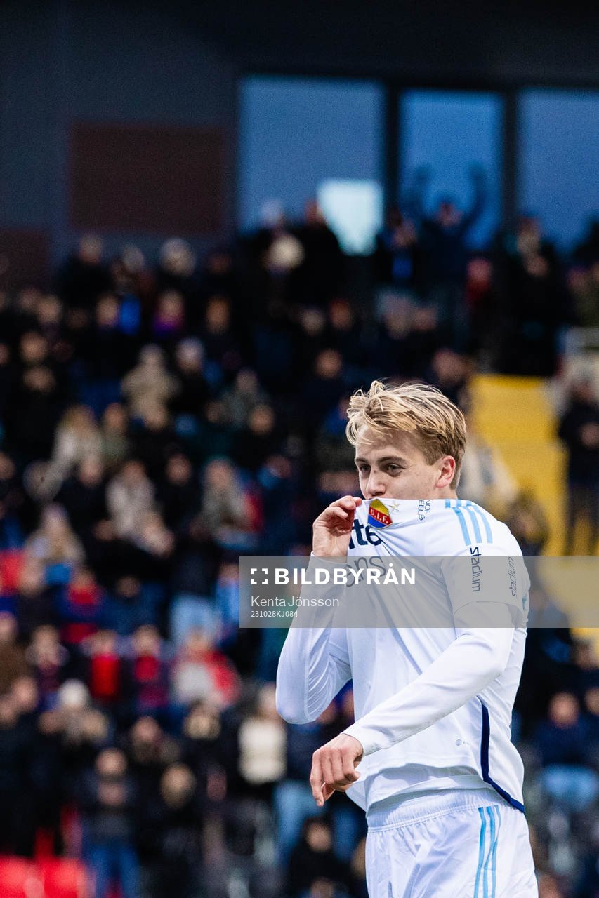 Djurgårdens Oskar Fallenius jublar