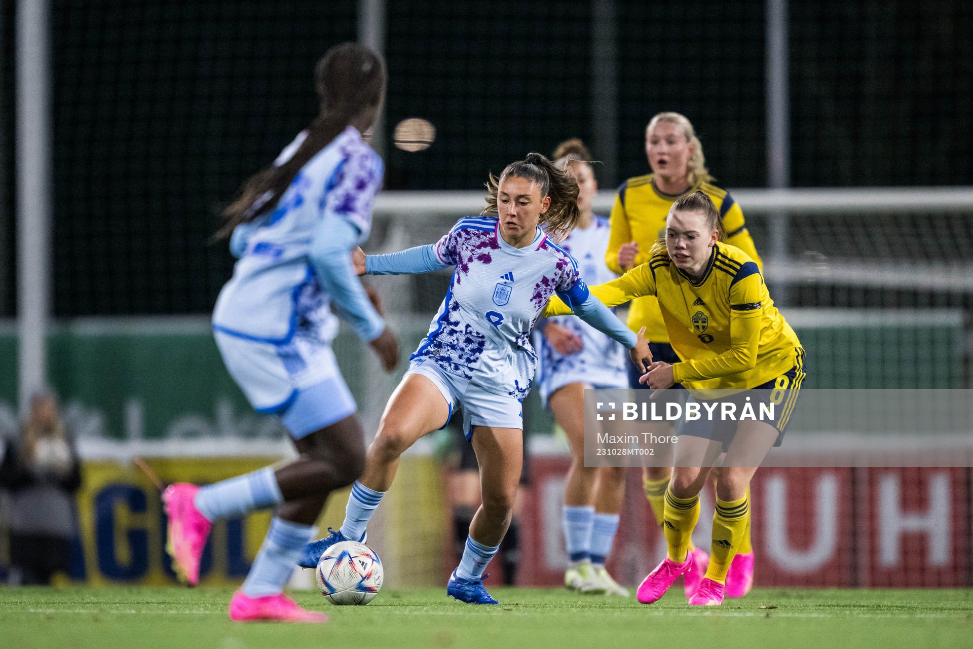 Olaya of Spanien and Bea Sprung of Sweden