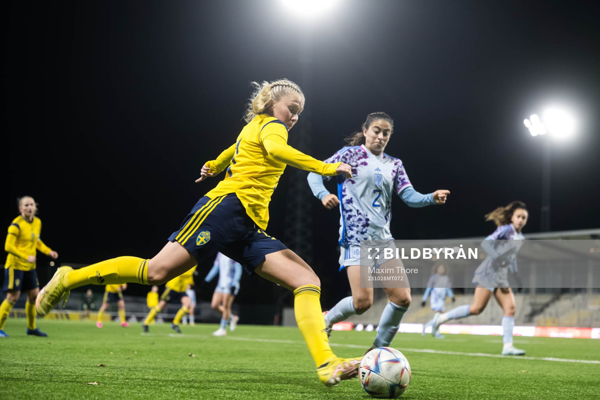 Tilda Sandén of Sweden and Judit of Spain
