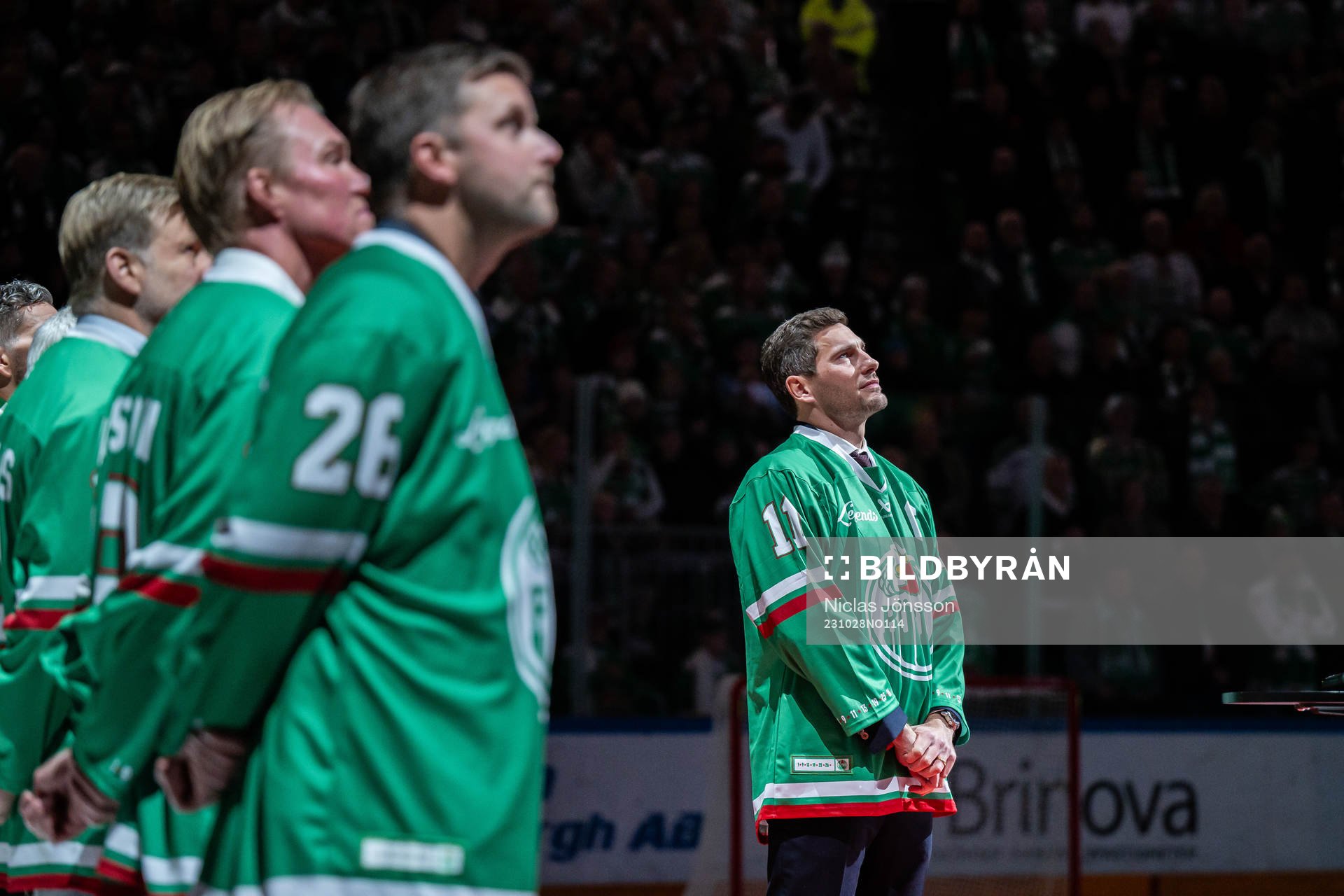 Rögles Mattias Sjögren hyllas då hans tröja ska hissas