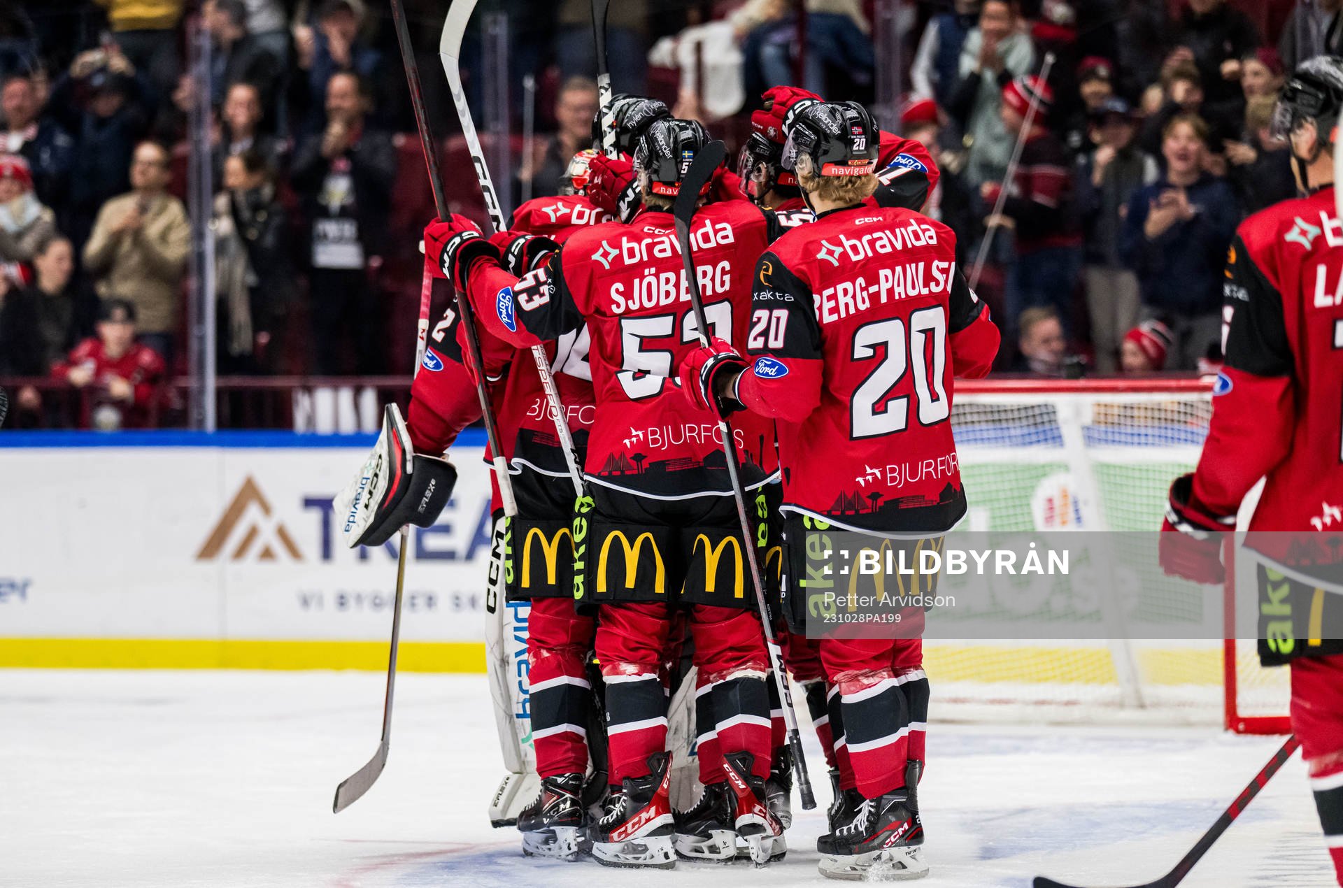 Malmö Redhawks spelare jublar