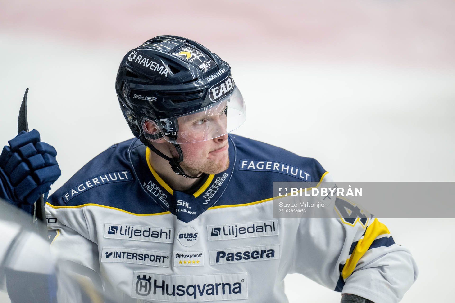 HV71s Oskar Stål-Lyrenäs deppar