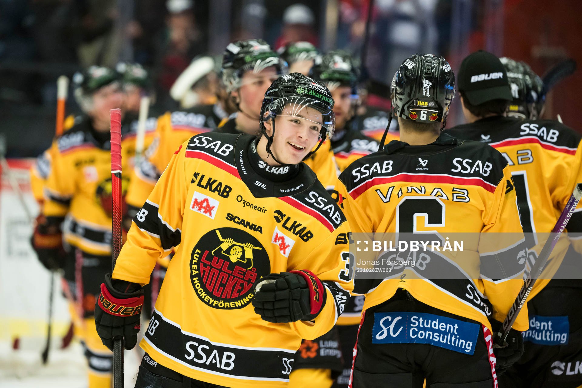 Luleås Olli Nikupeteri jublar