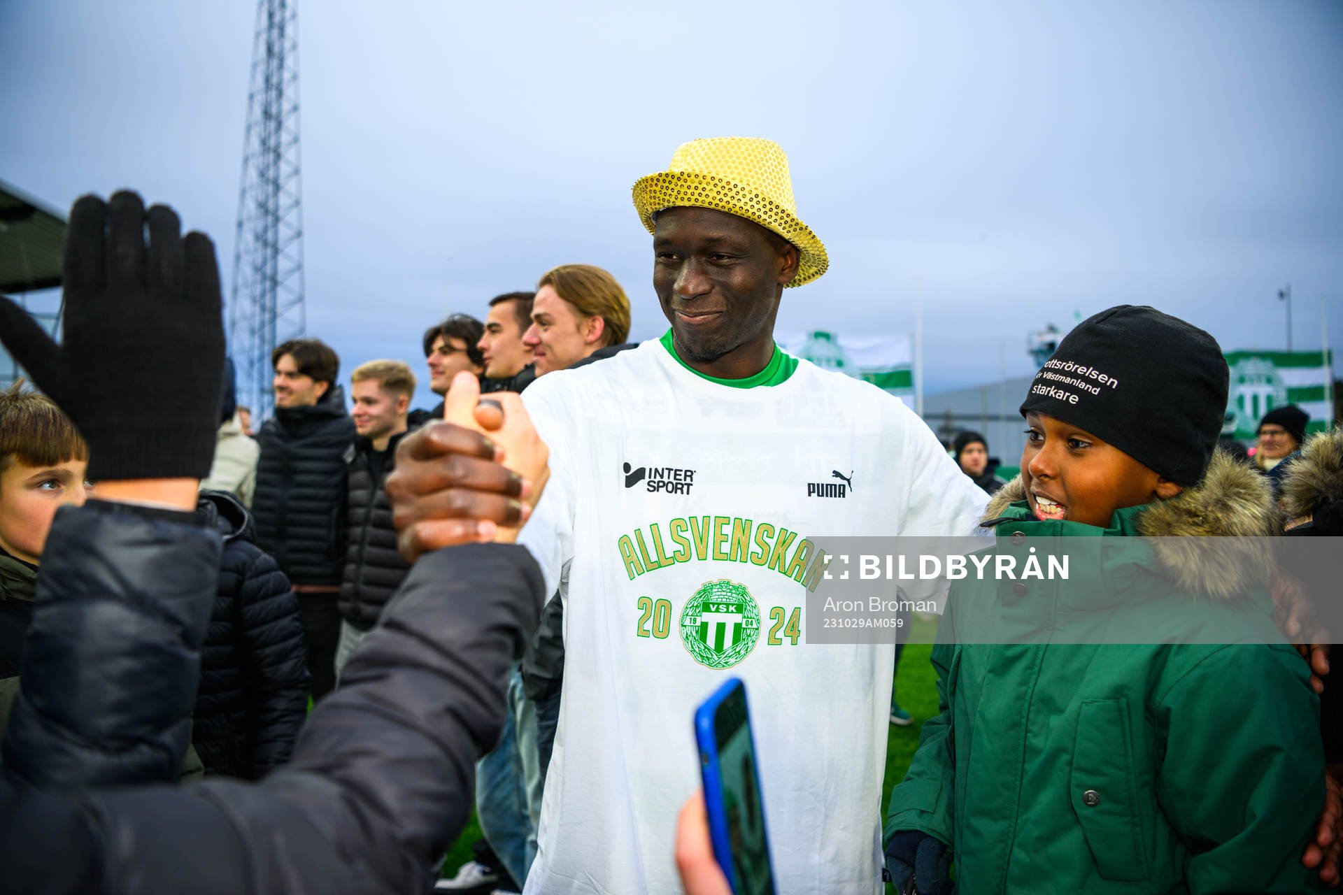 Västerås SKs Ibrahim Yalatif Diabaté jublar över avancemanget till Allsvenskan efter fotbollsmatchen i Superettan mellan Västerås SK och GAIS den 29 oktober 2023 i Västerås.