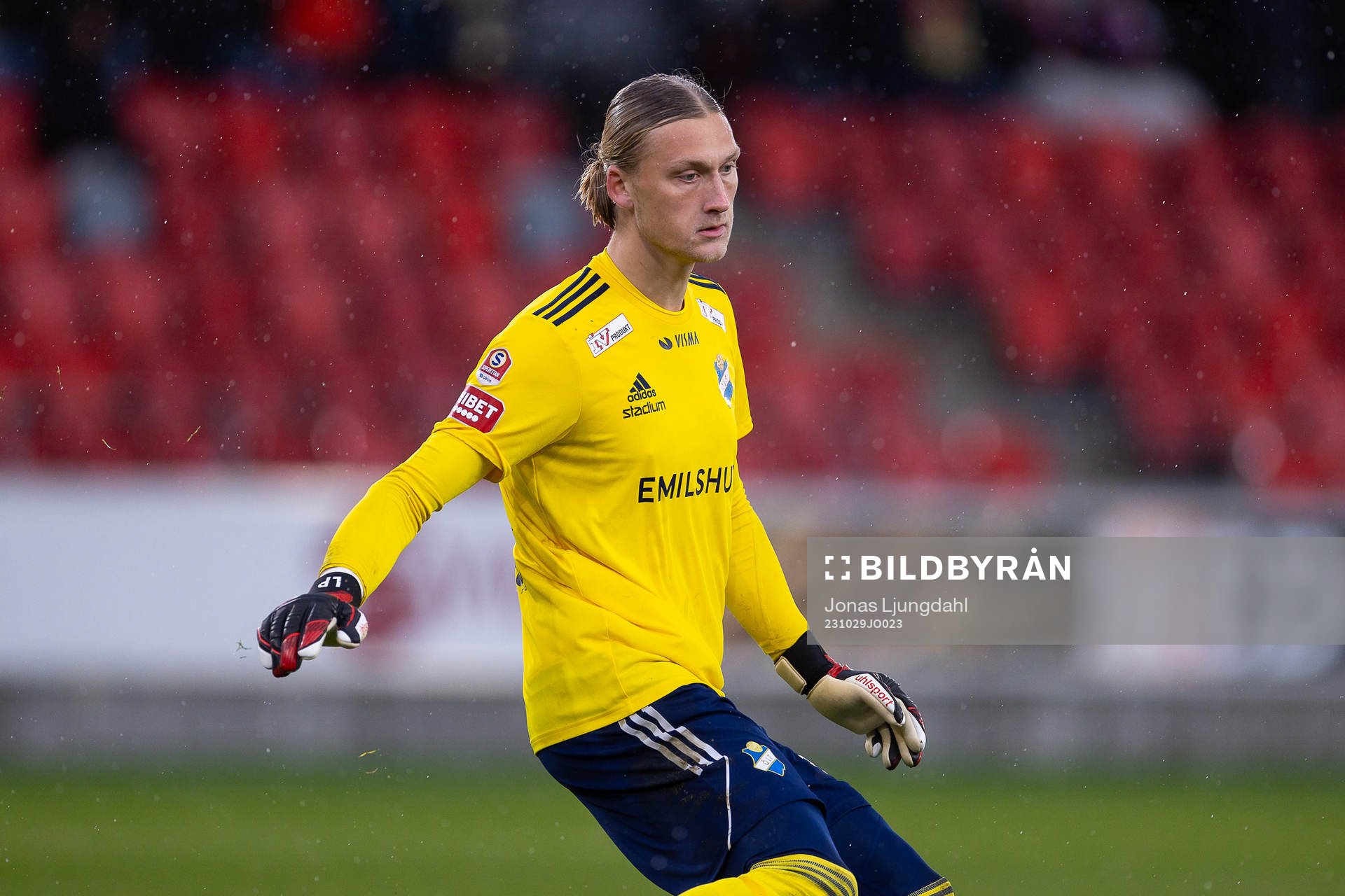 Östers målvakt Carl Lundahl Persson