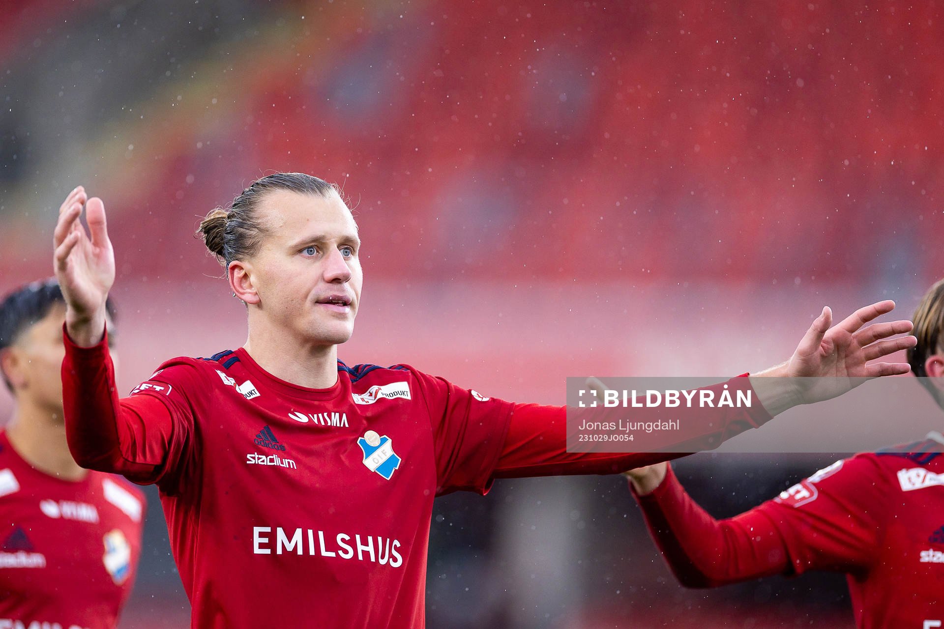 Östers Jesper Jonasson Westermark jublar