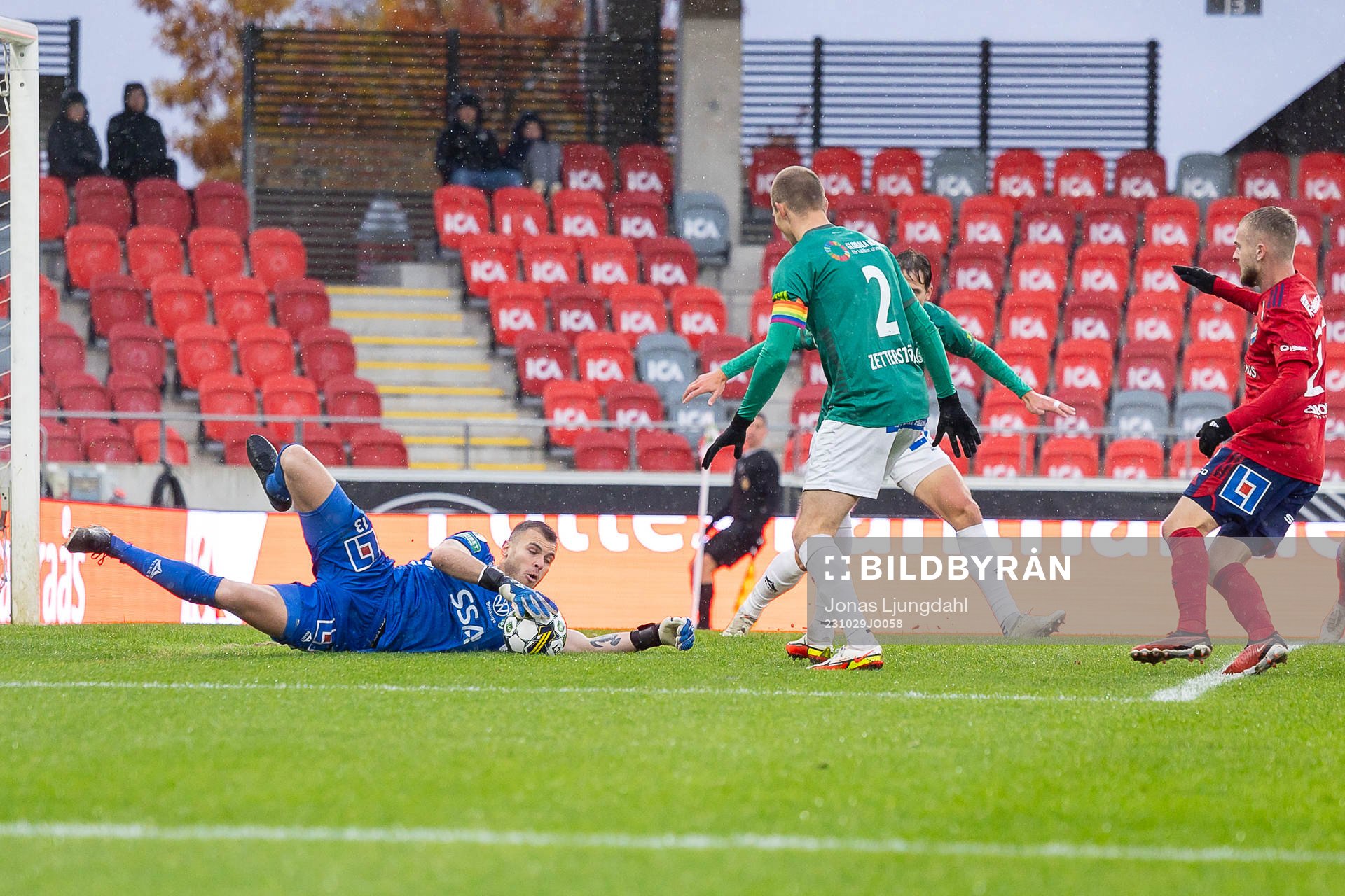 Brages målvakt Andre Bernardini gör en räddning