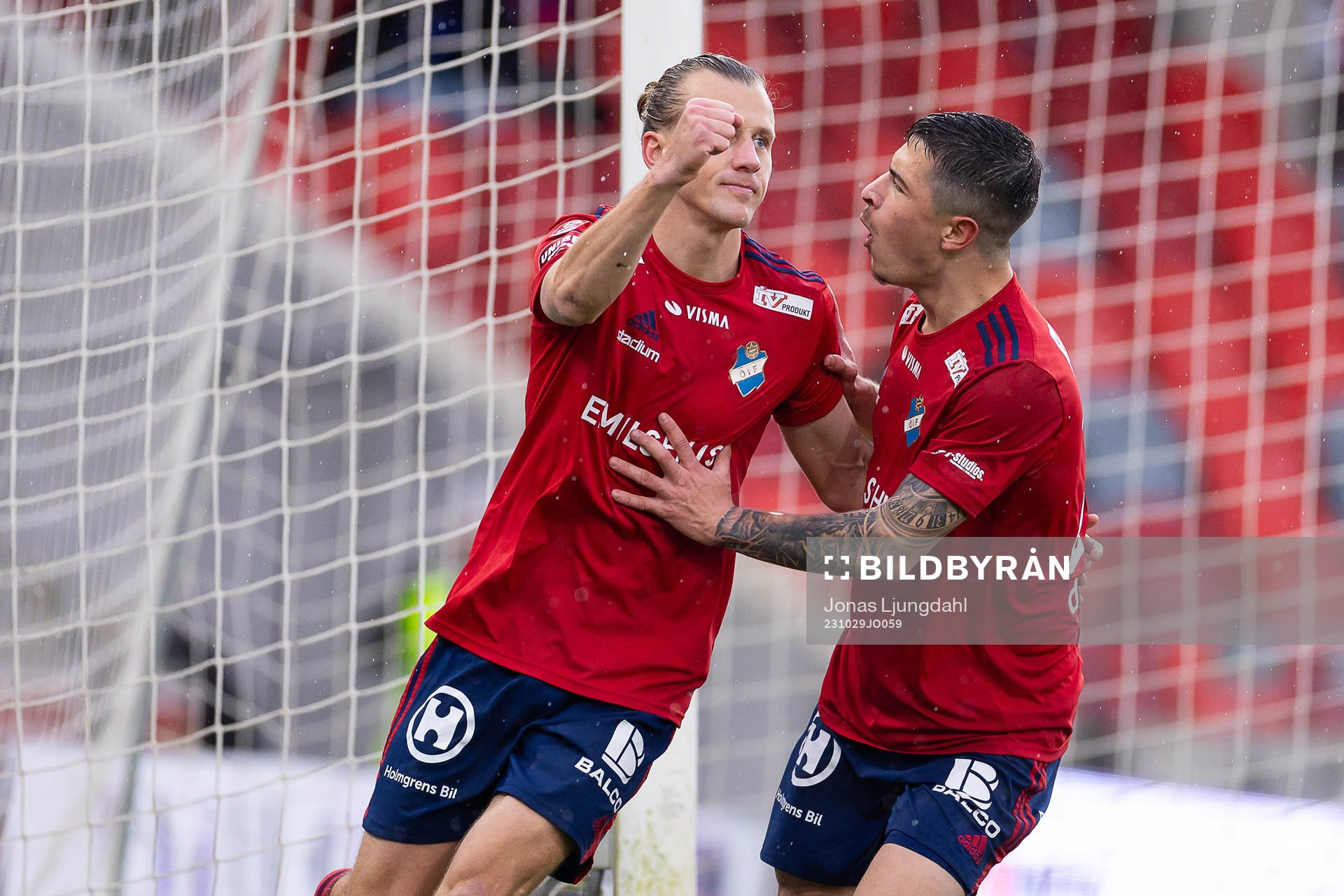 Östers Jesper Jonasson Westermark och Antonio Yakoub jublar
