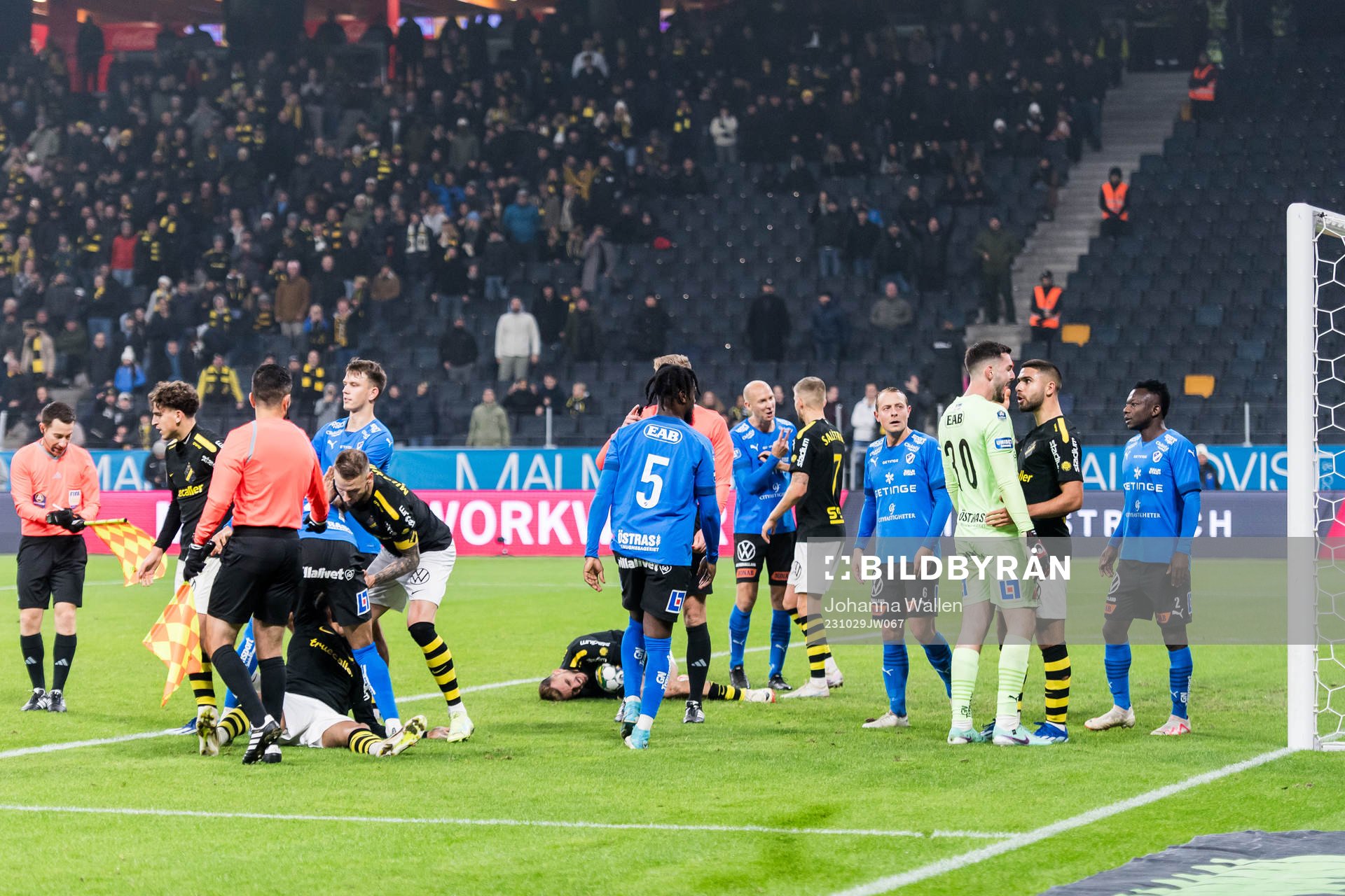 Bråk mellan Halmstads och AIKs spelare