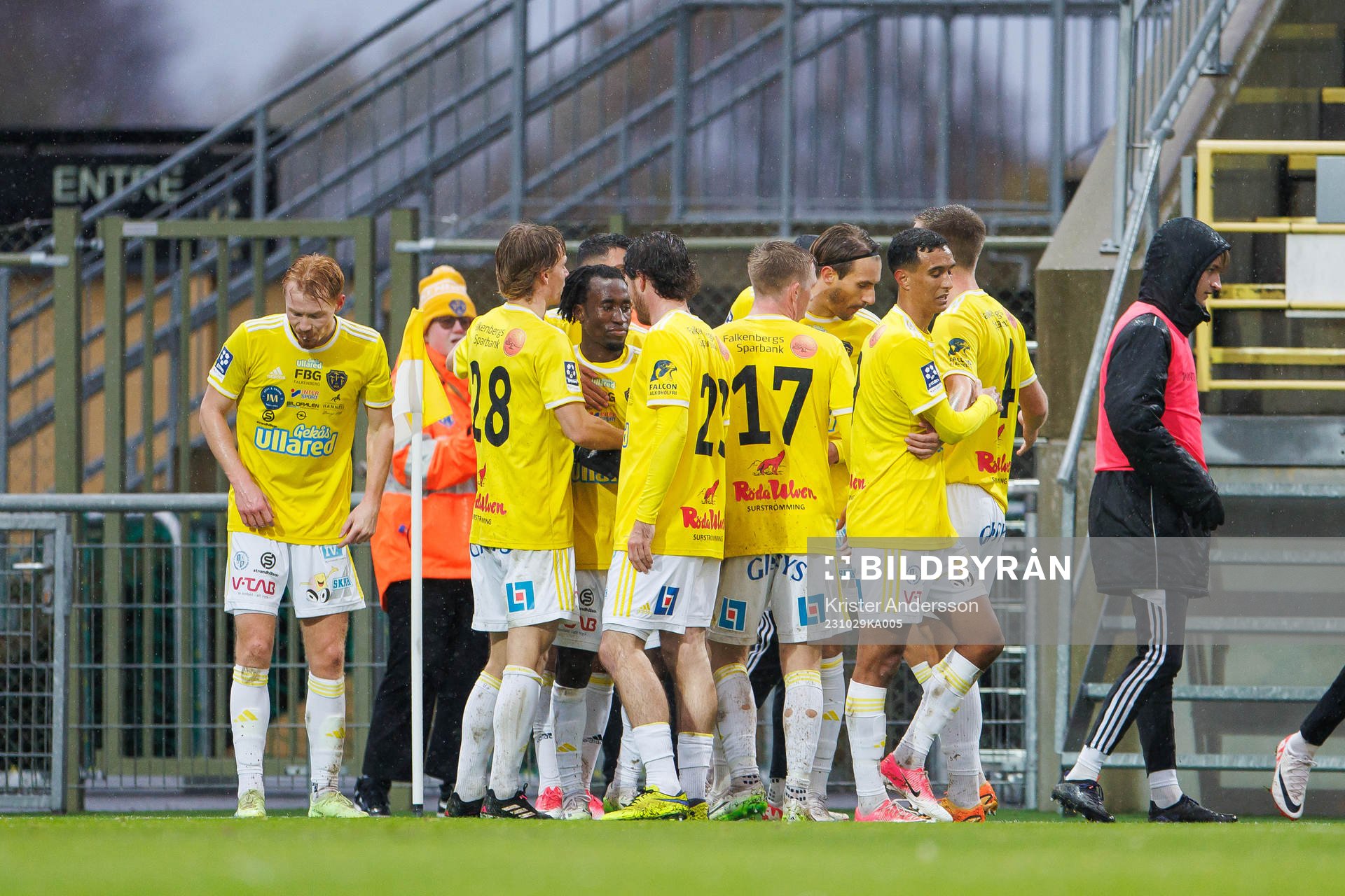 Falkenbergs spelare jublar