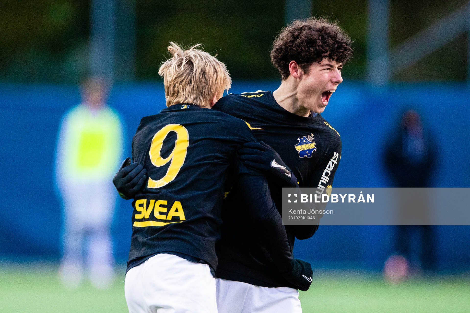 AIKs Sixten Gustafsson och Luka Petrovic jublar