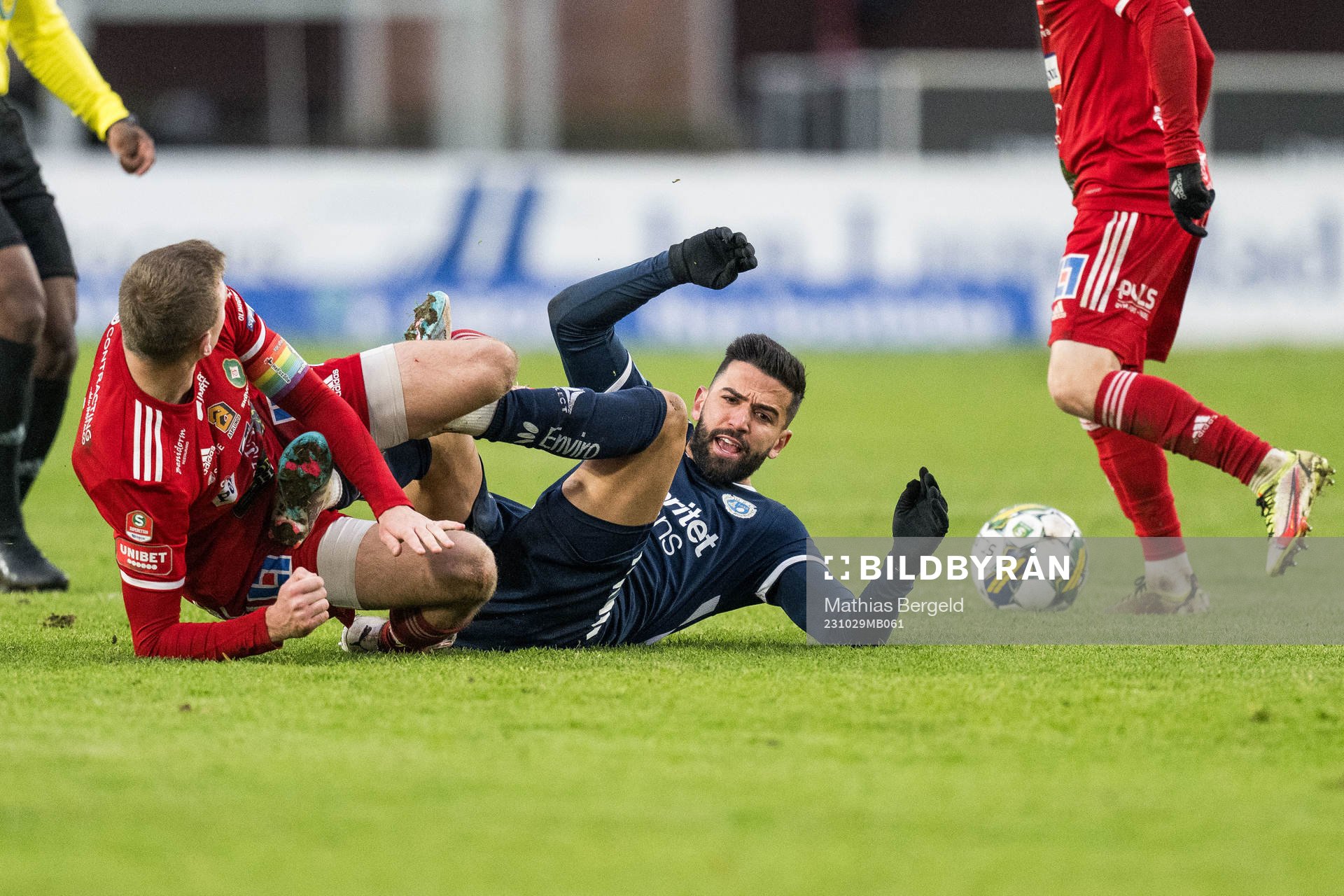 Skövde AIKs Filip Schyberg och Utsiktens Paulo Marcelo